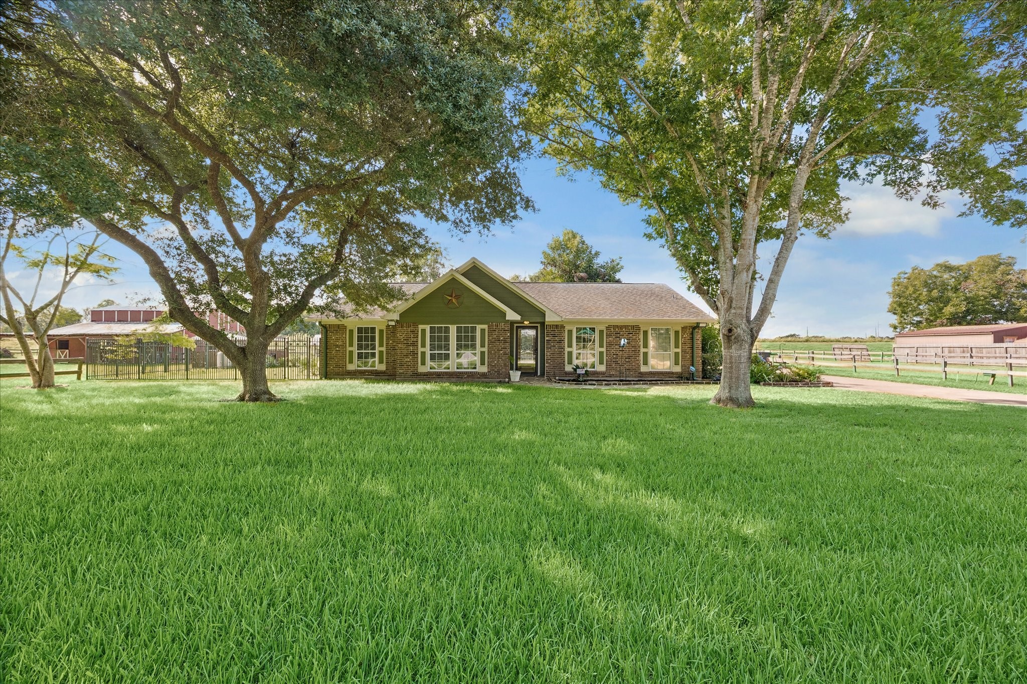 2903 Michael Wayne Road Property Photo 1