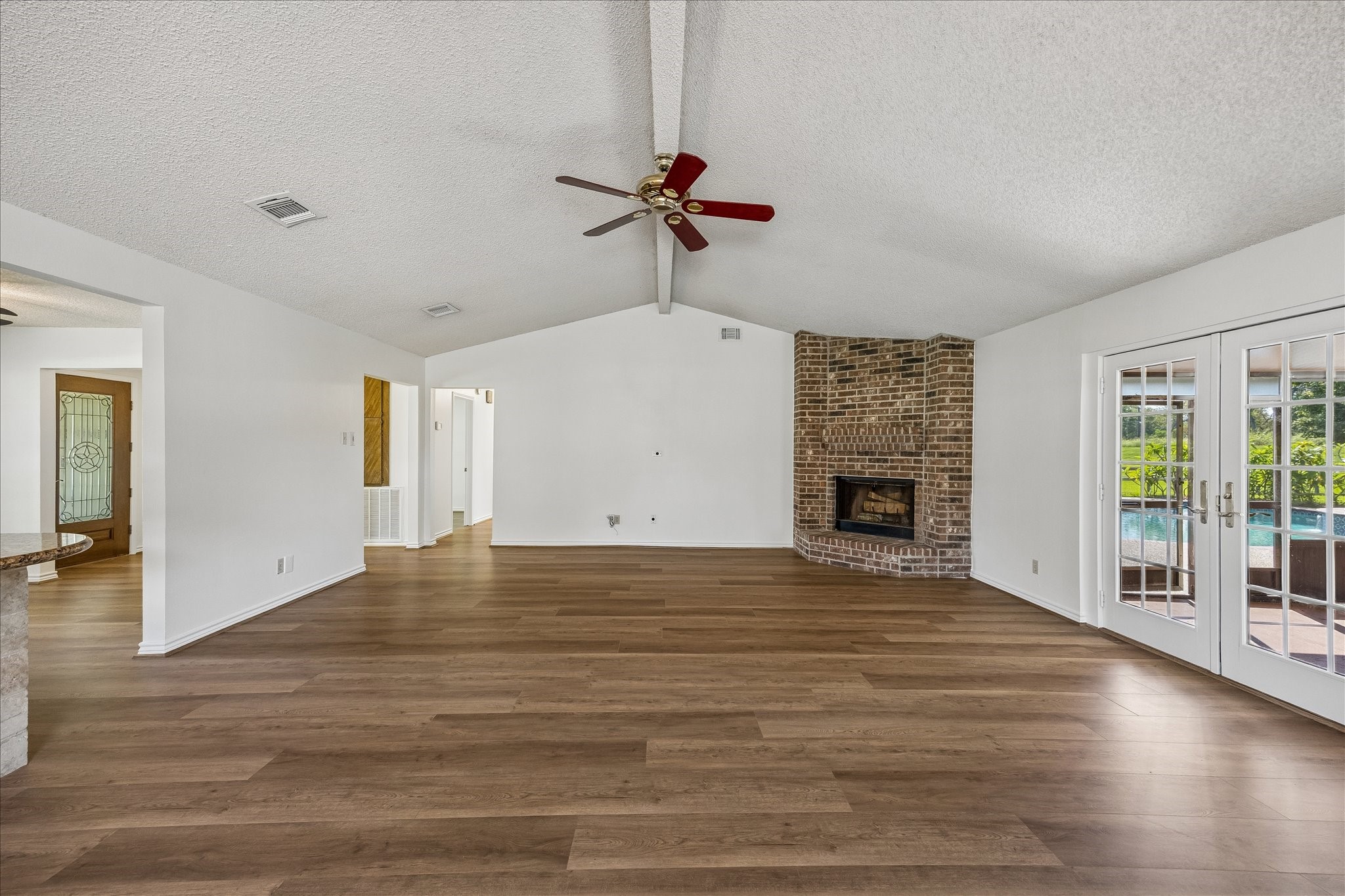 2903 Michael Wayne Road Property Photo 2