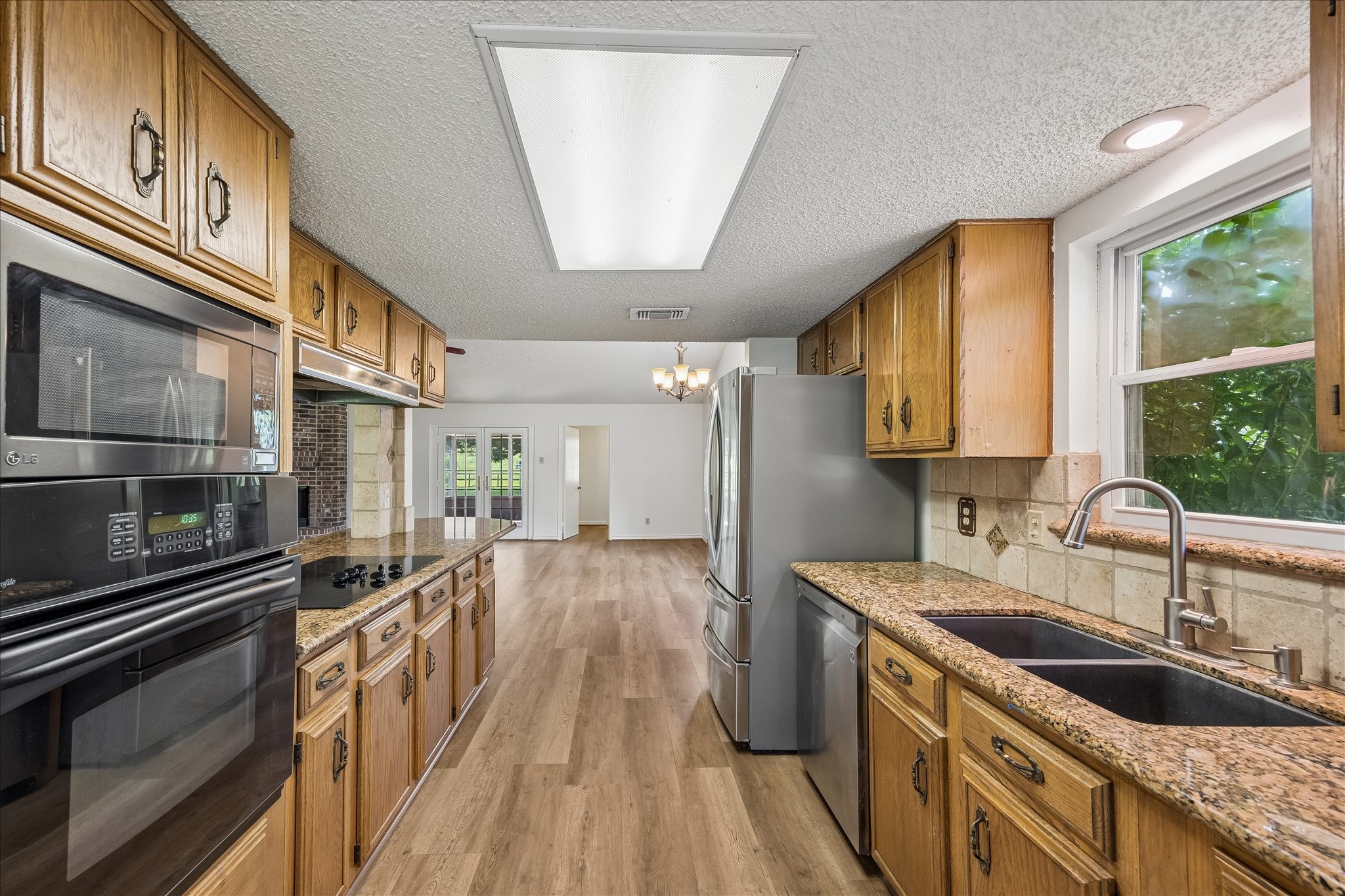 2903 Michael Wayne Road Property Photo 3