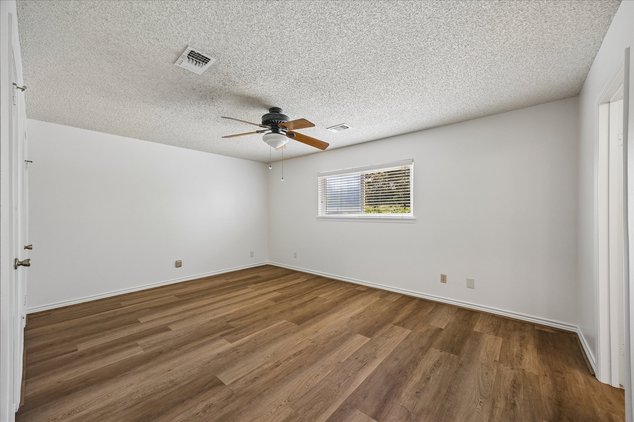 2903 Michael Wayne Road Property Photo 14