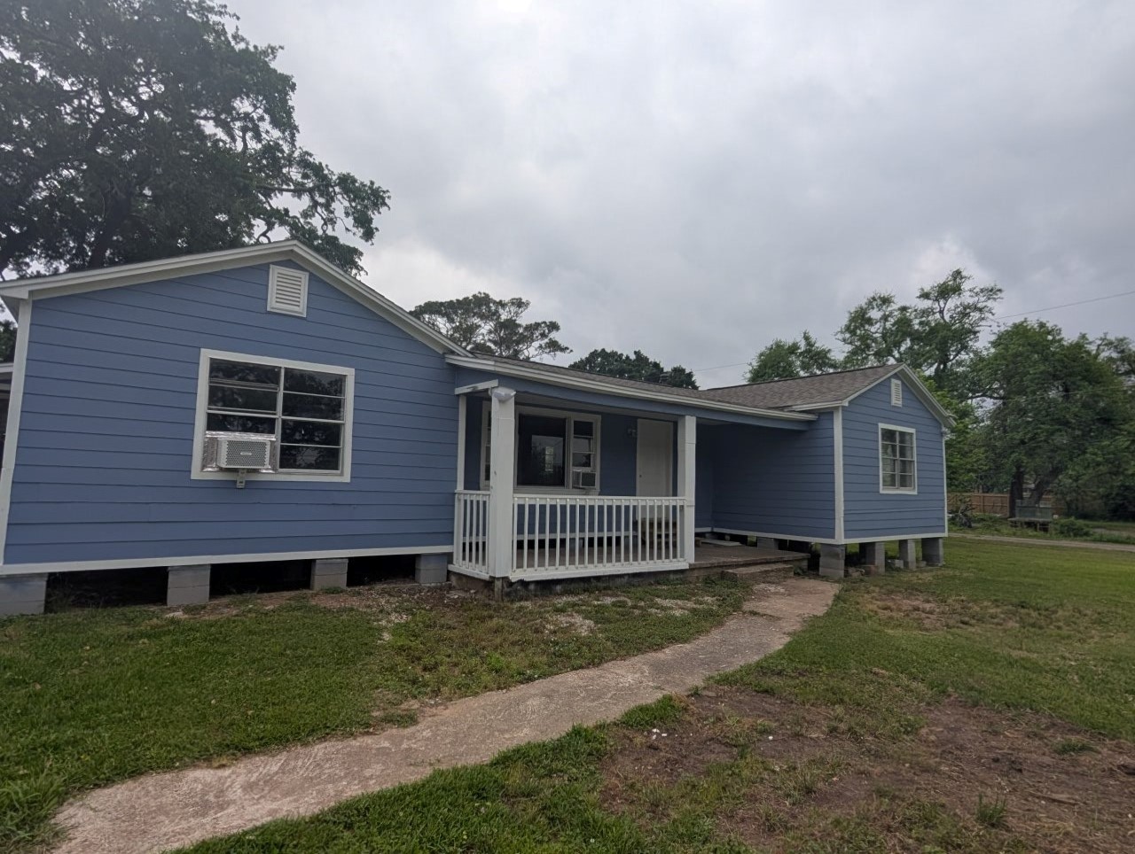 327 Primrose Road 1