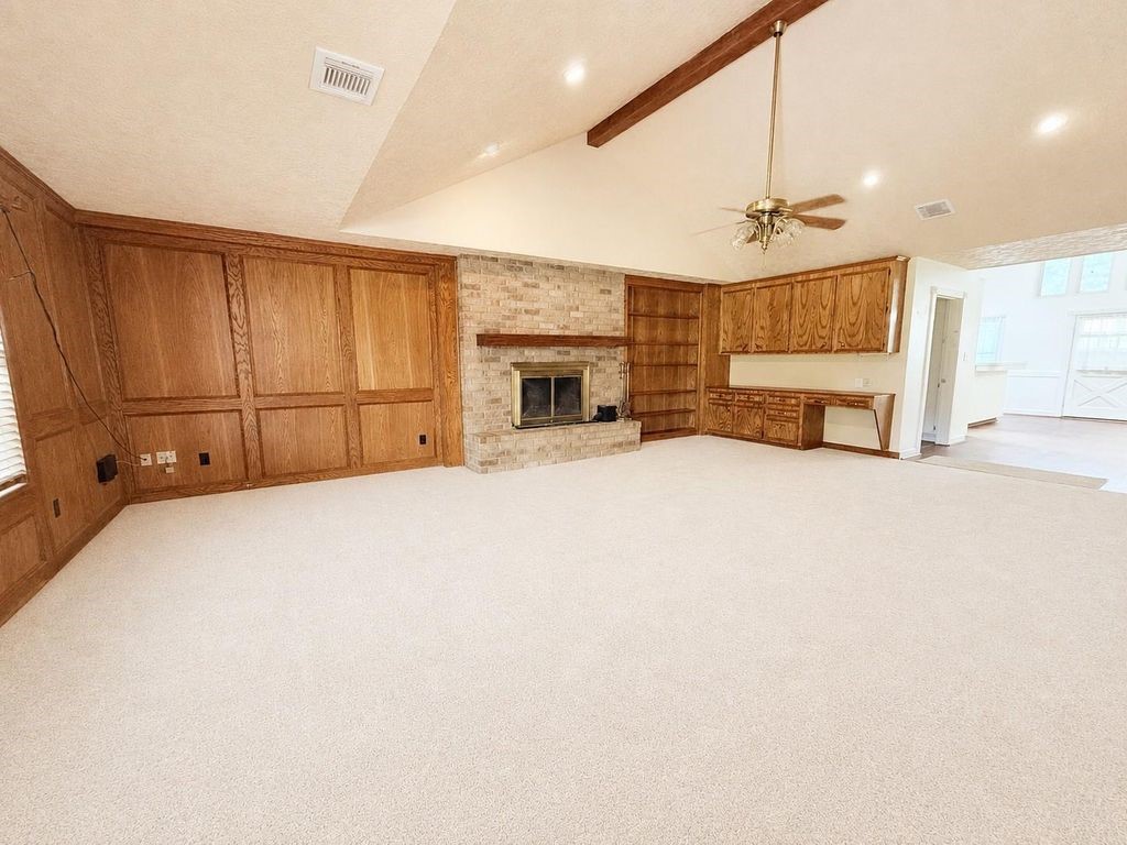4902 Magnolia Lane Property Photo 6