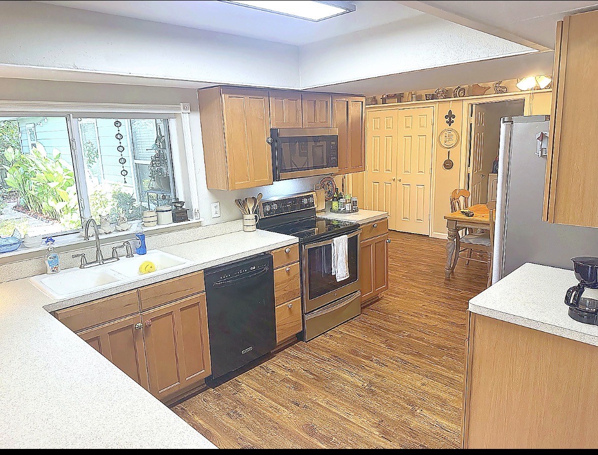7302 Treewater Drive Property Photo 11
