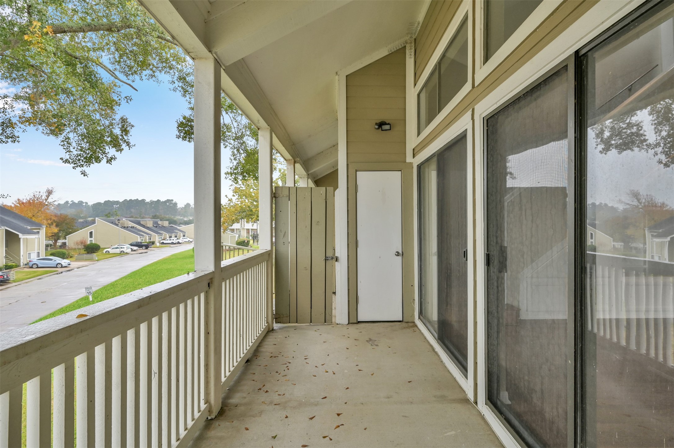132 April Point Drive S Property Photo 37