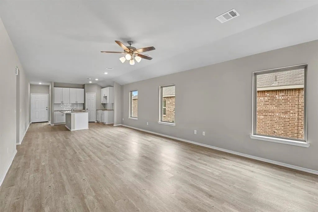 8213 Red Spruce Street Property Photo 4