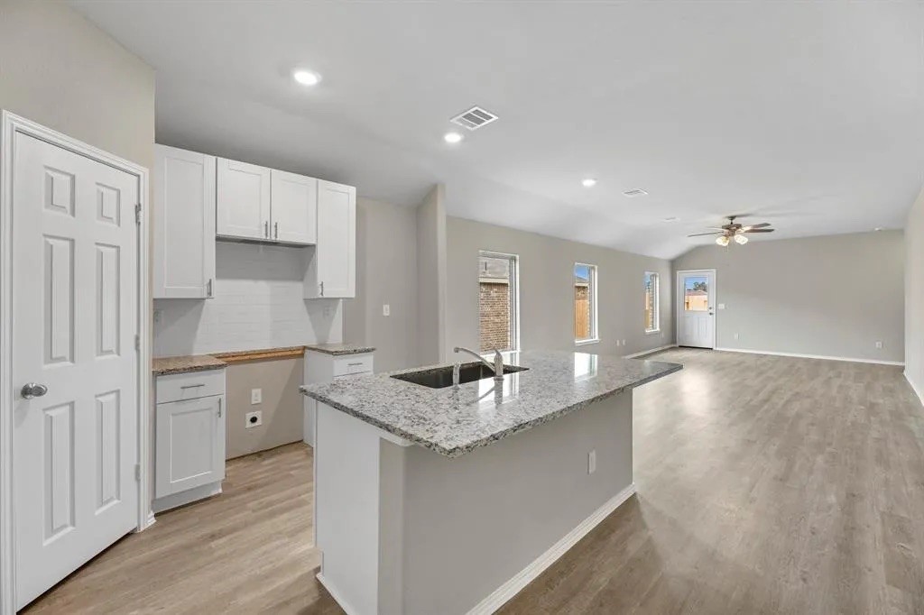 8213 Red Spruce Street Property Photo 10