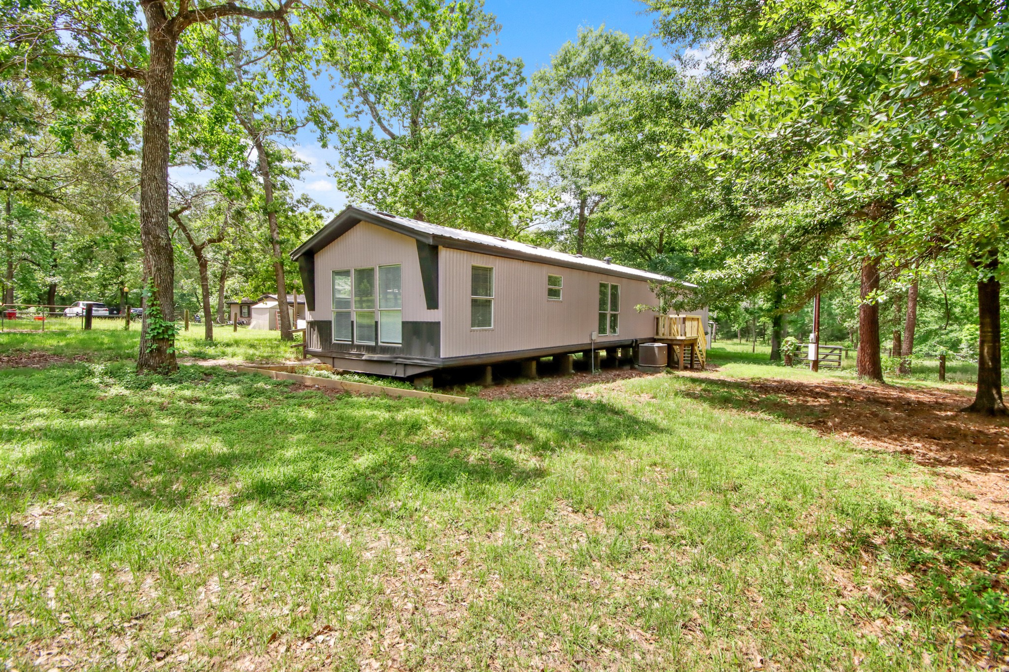 25494 Deepwood Drive B Property Photo 3