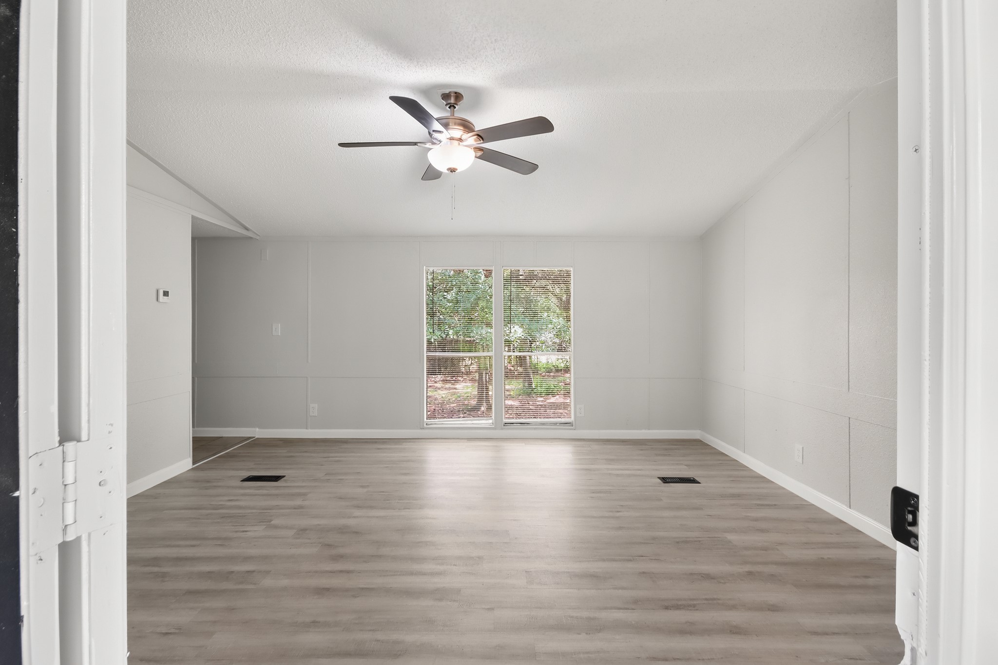 25494 Deepwood Drive B Property Photo 6