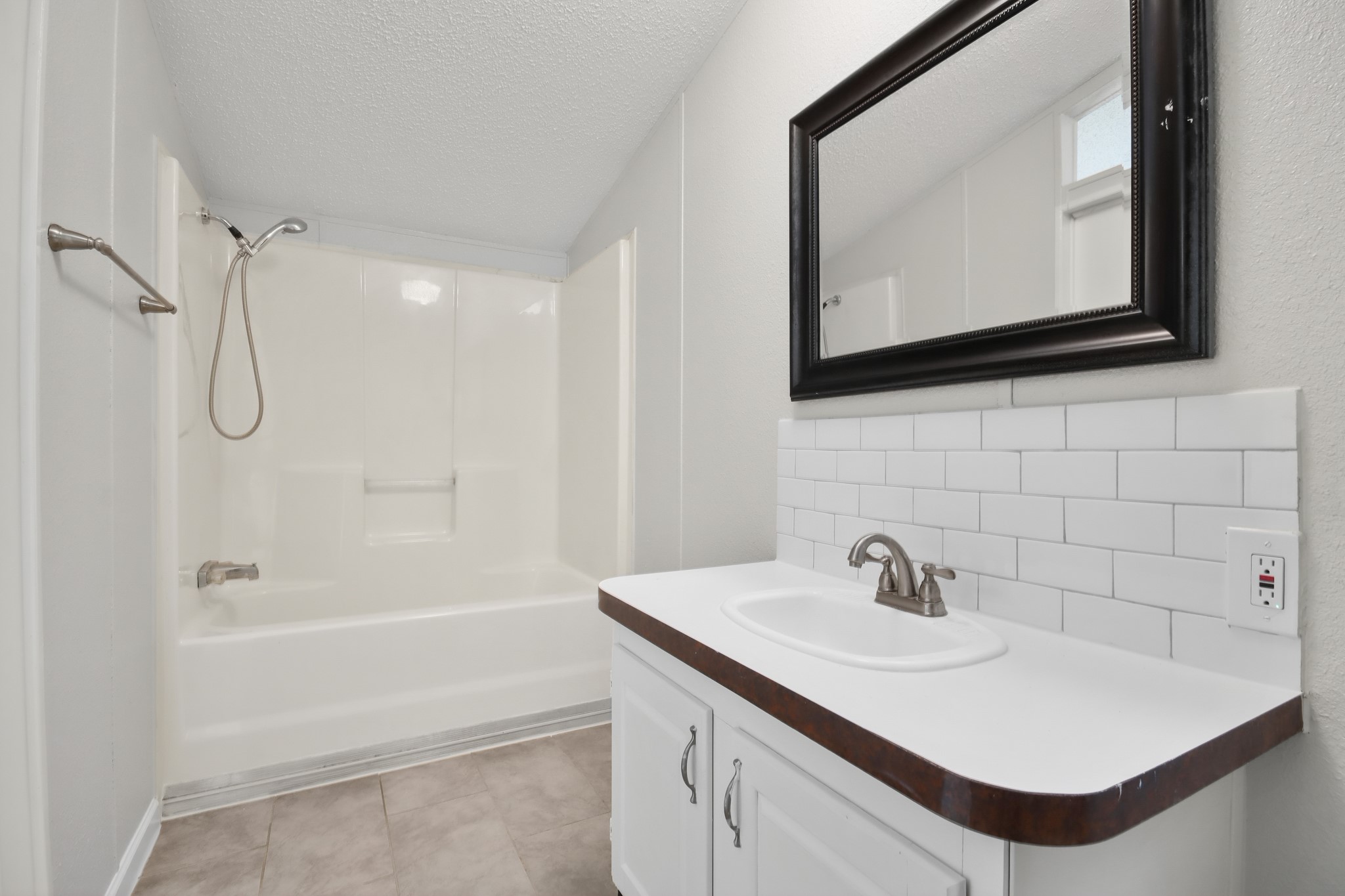 25494 Deepwood Drive B Property Photo 16