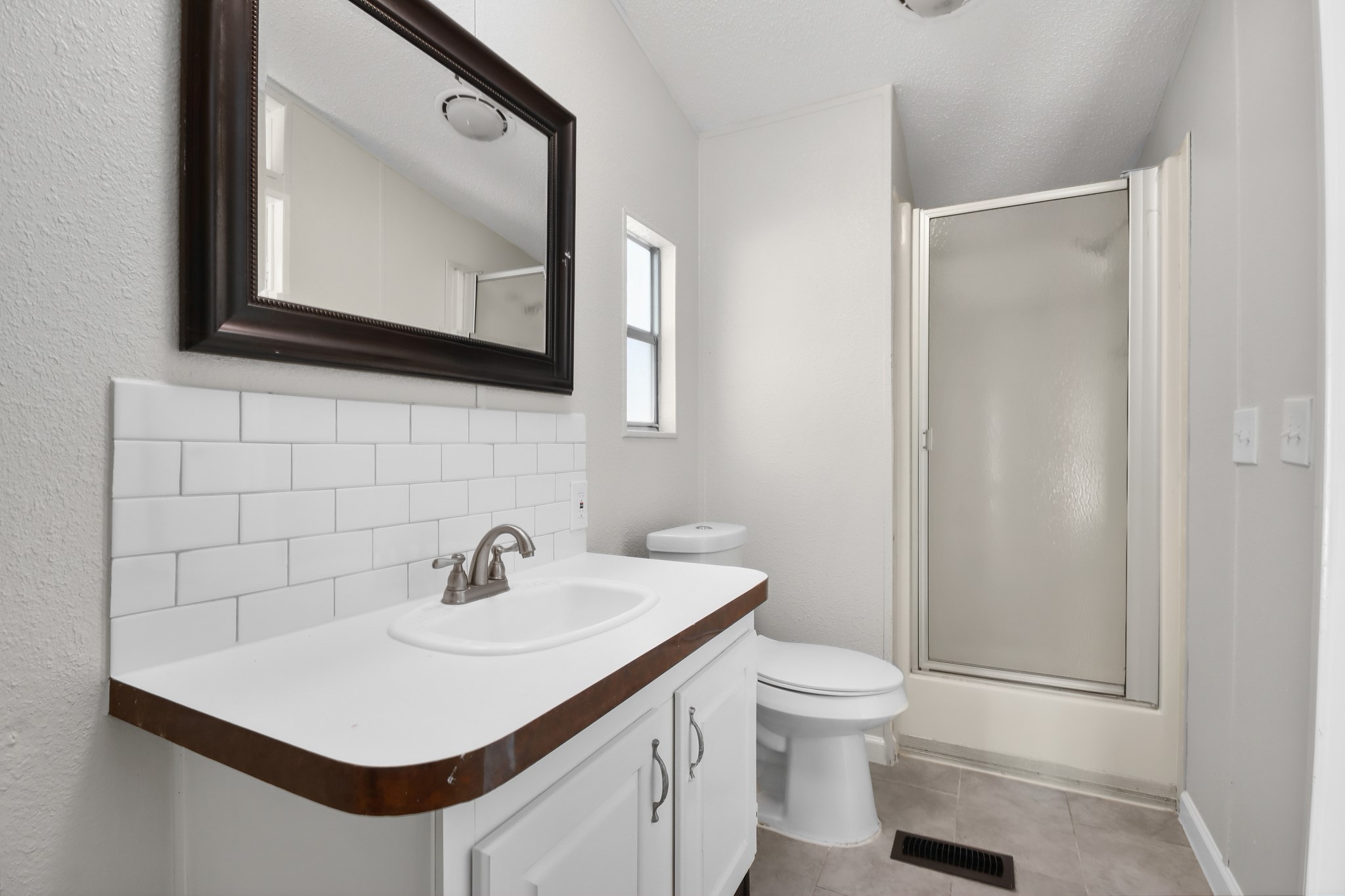 25494 Deepwood Drive B Property Photo 17