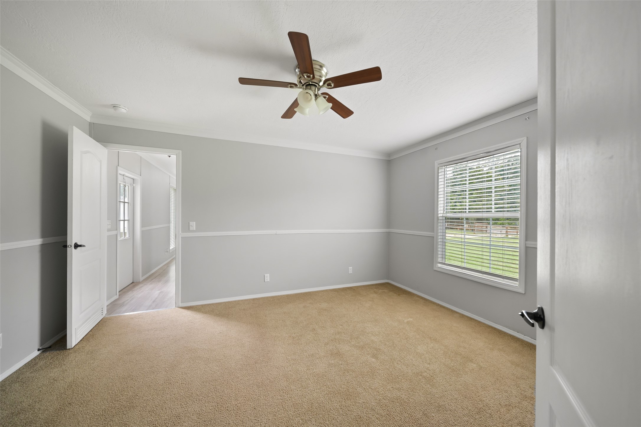 9144 Hensarling Lane Property Photo 10