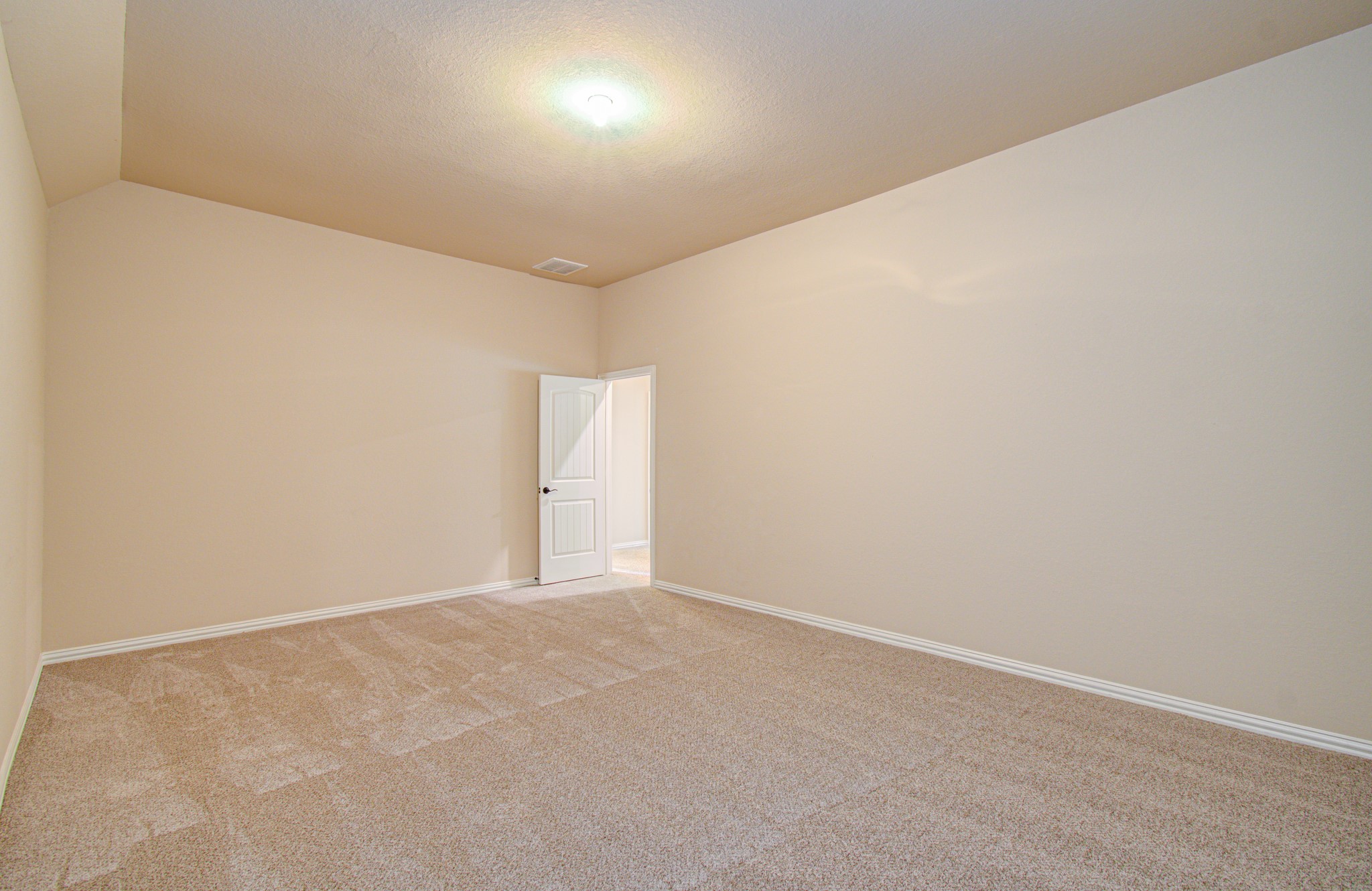 15427 Dundas Drive Property Photo 24
