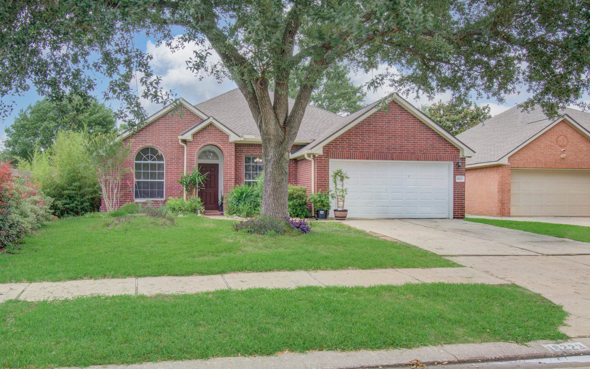 18223 Heathridge Lane Property Photo 3
