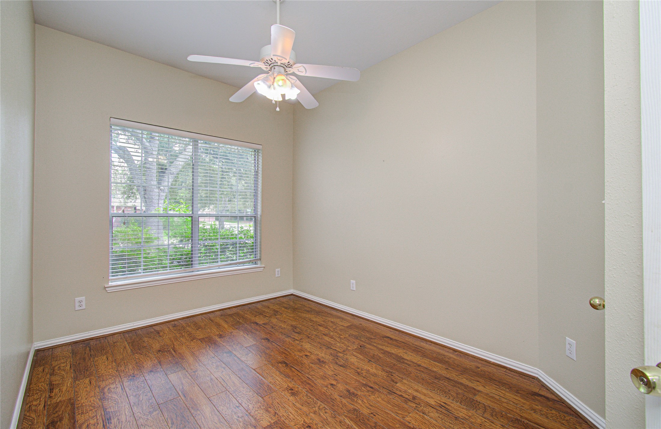18223 Heathridge Lane Property Photo 11