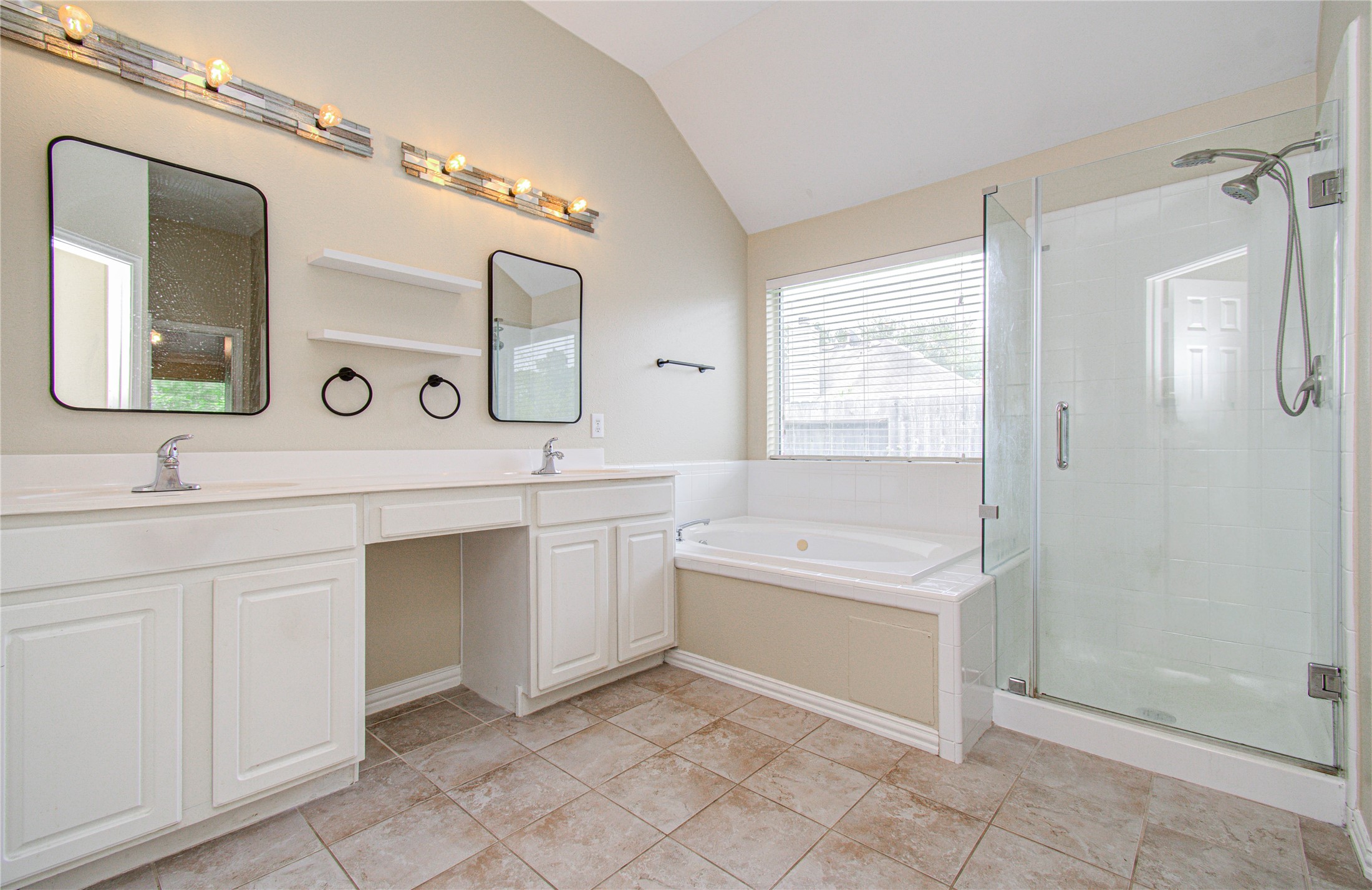 18223 Heathridge Lane Property Photo 38