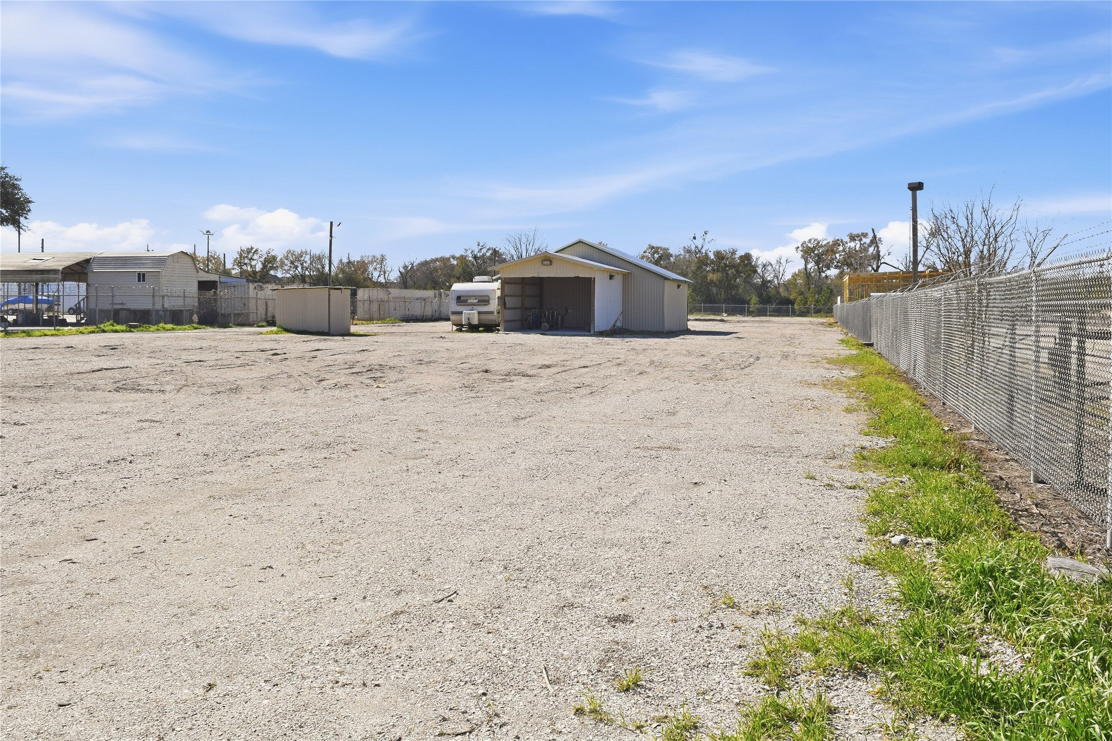 12123 West Dr Property Photo 5