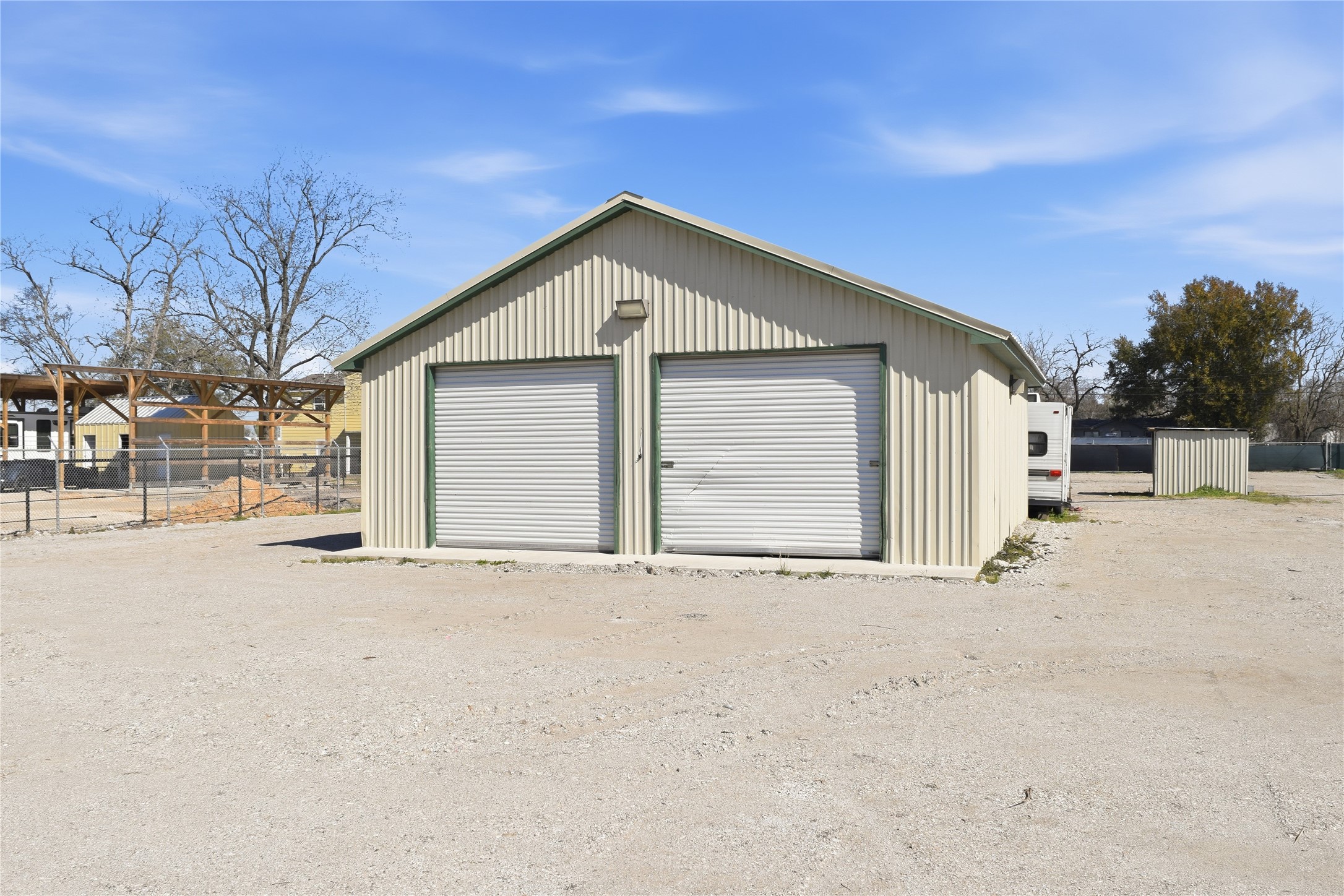 12123 West Dr Property Photo 8