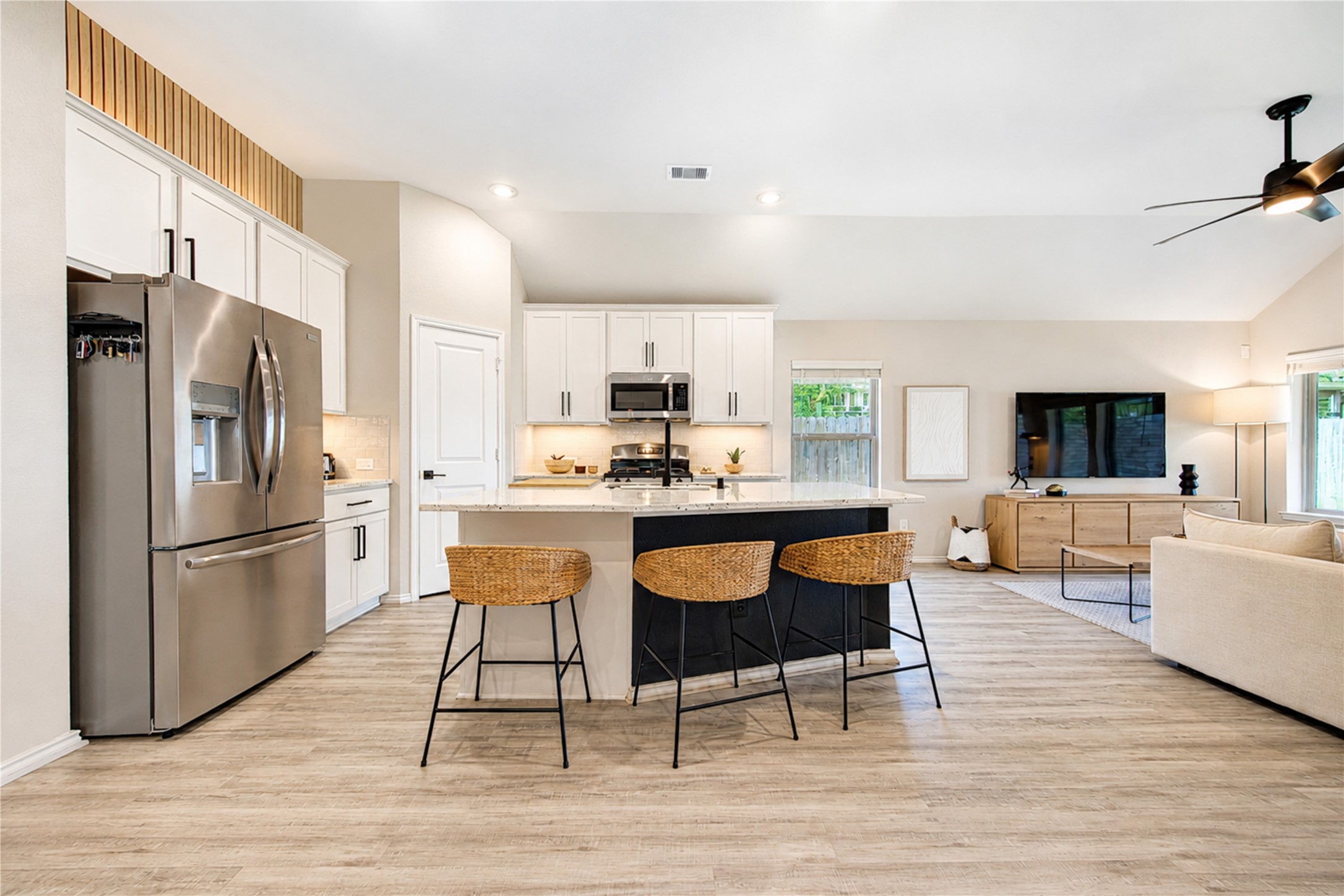 17333 Merlot Skies Street Property Photo 4