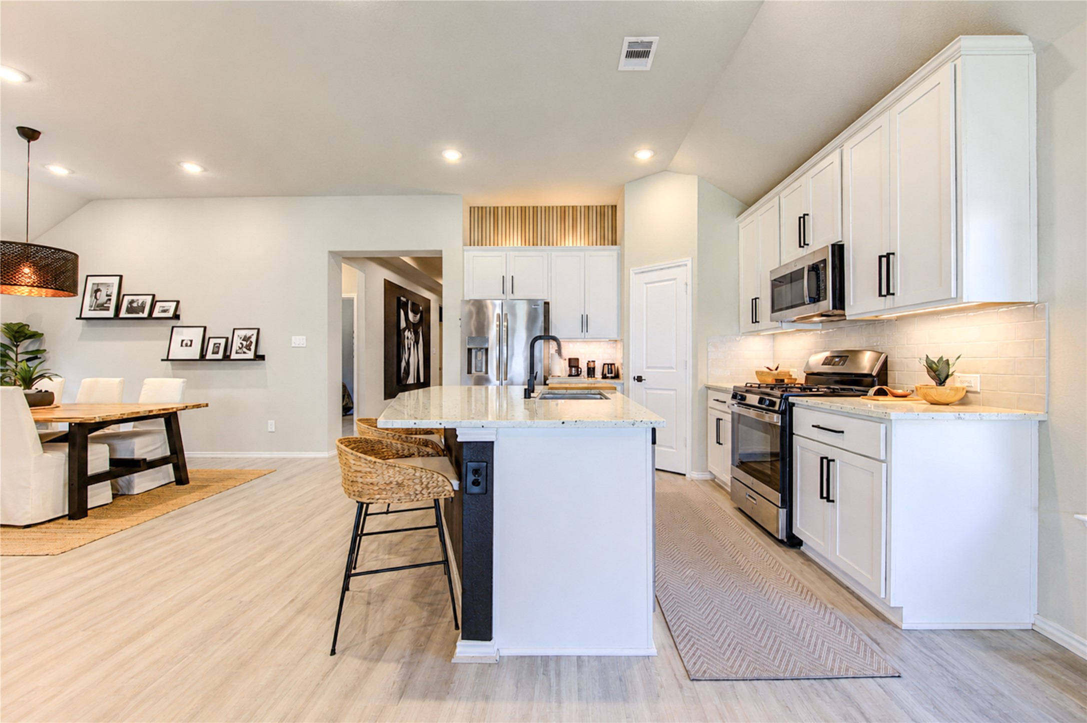 17333 Merlot Skies Street Property Photo 11