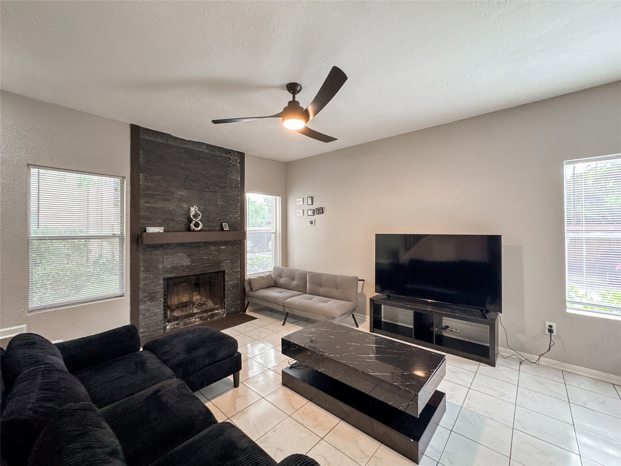 2021 Spenwick Drive 413 Property Photo 1