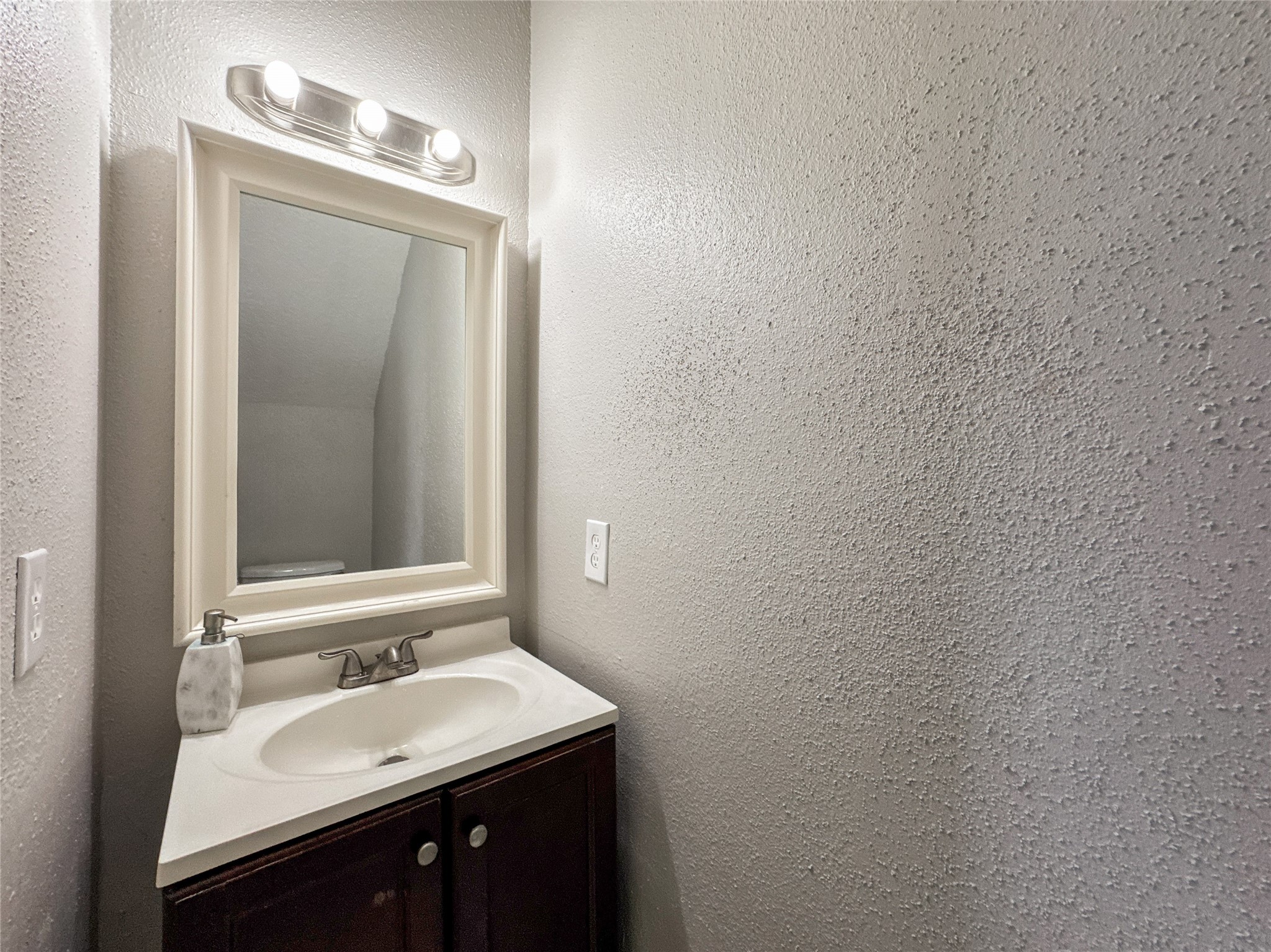 2021 Spenwick Drive 413 Property Photo 11