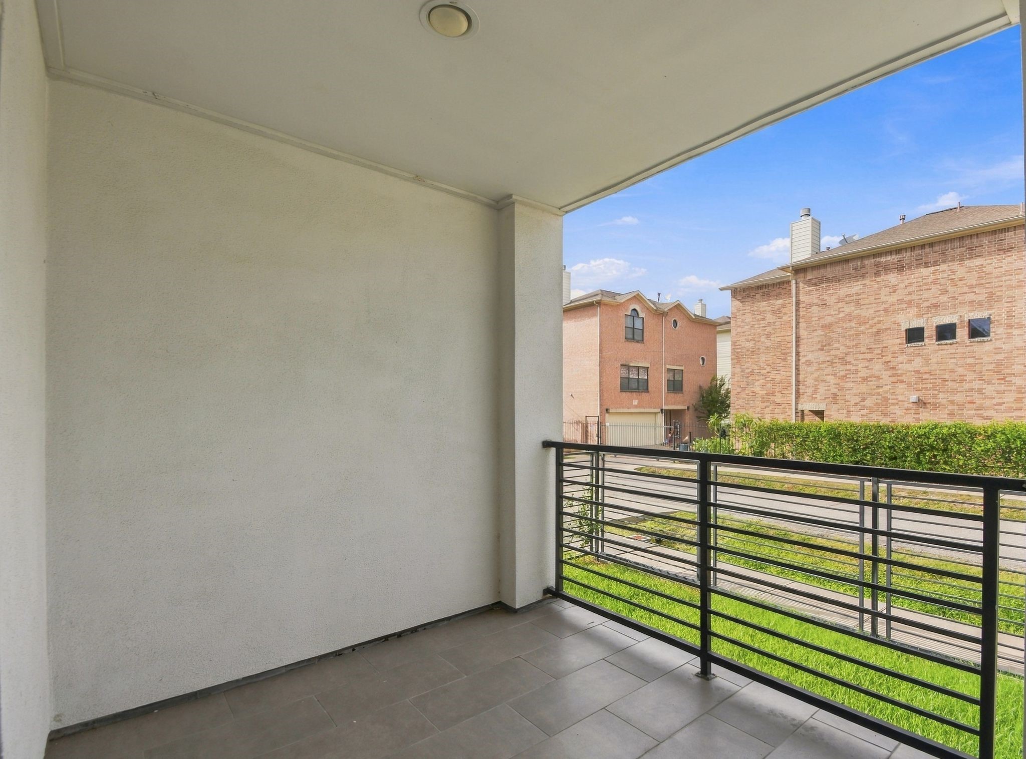 2217 Sherwin Street Property Photo 8