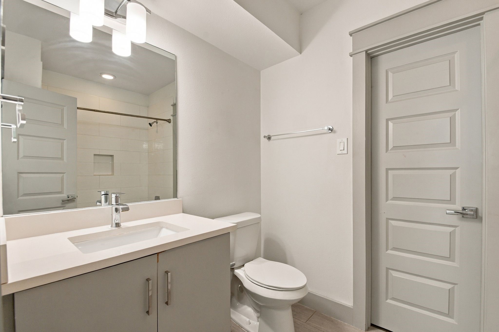 2217 Sherwin Street Property Photo 13
