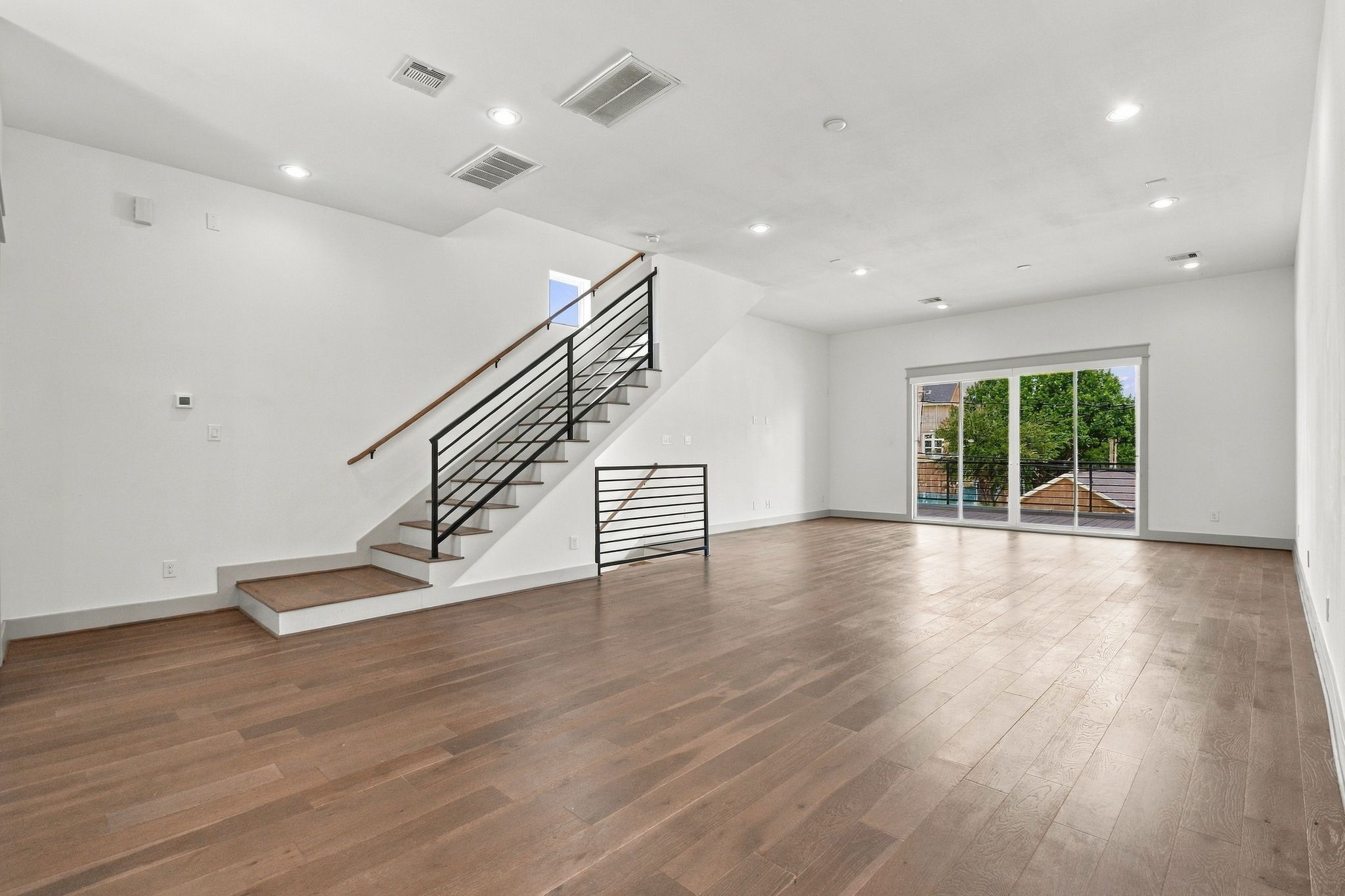 2217 Sherwin Street Property Photo 18