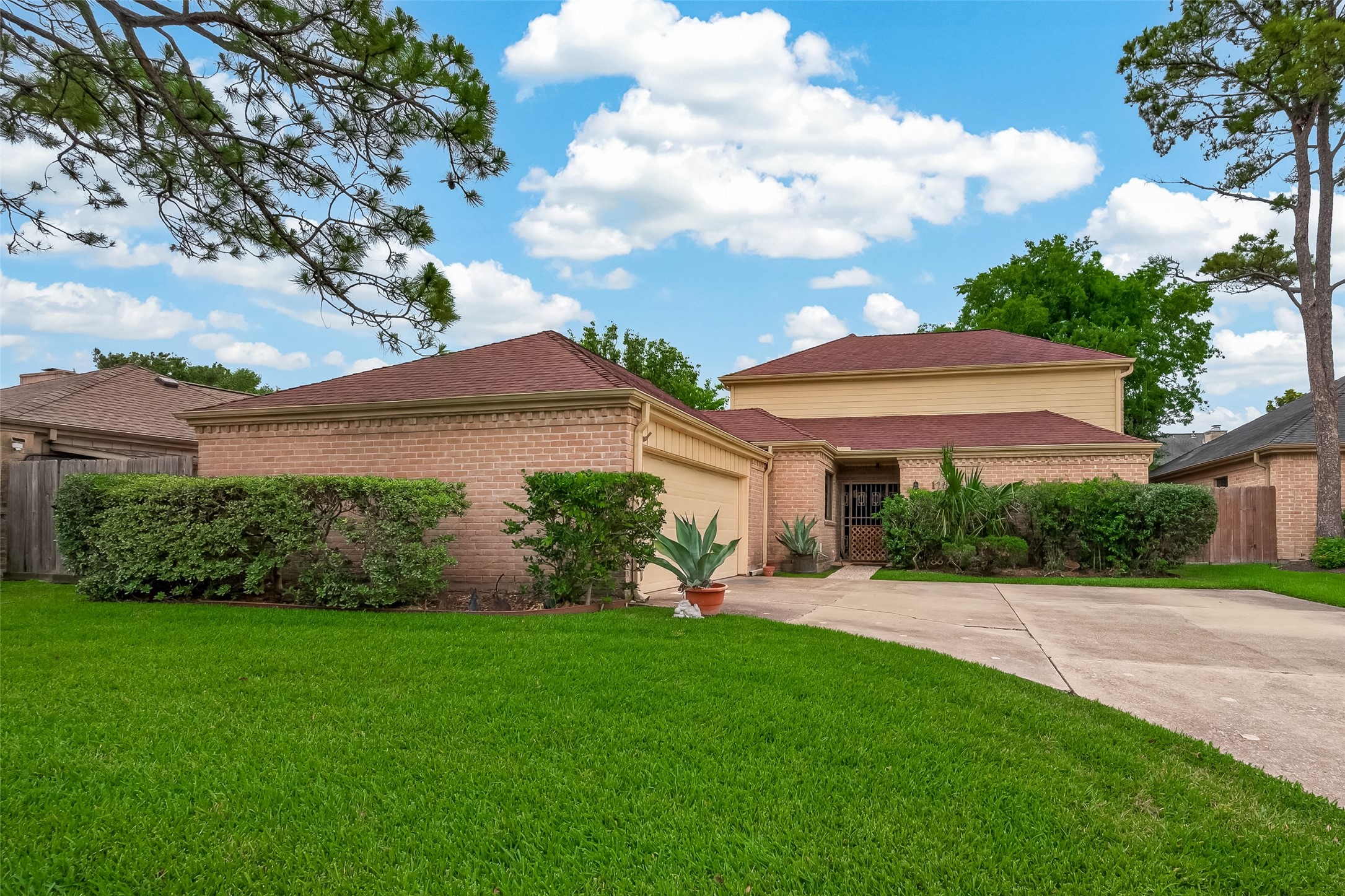 11614 Cedar Creek Drive Property Photo 1