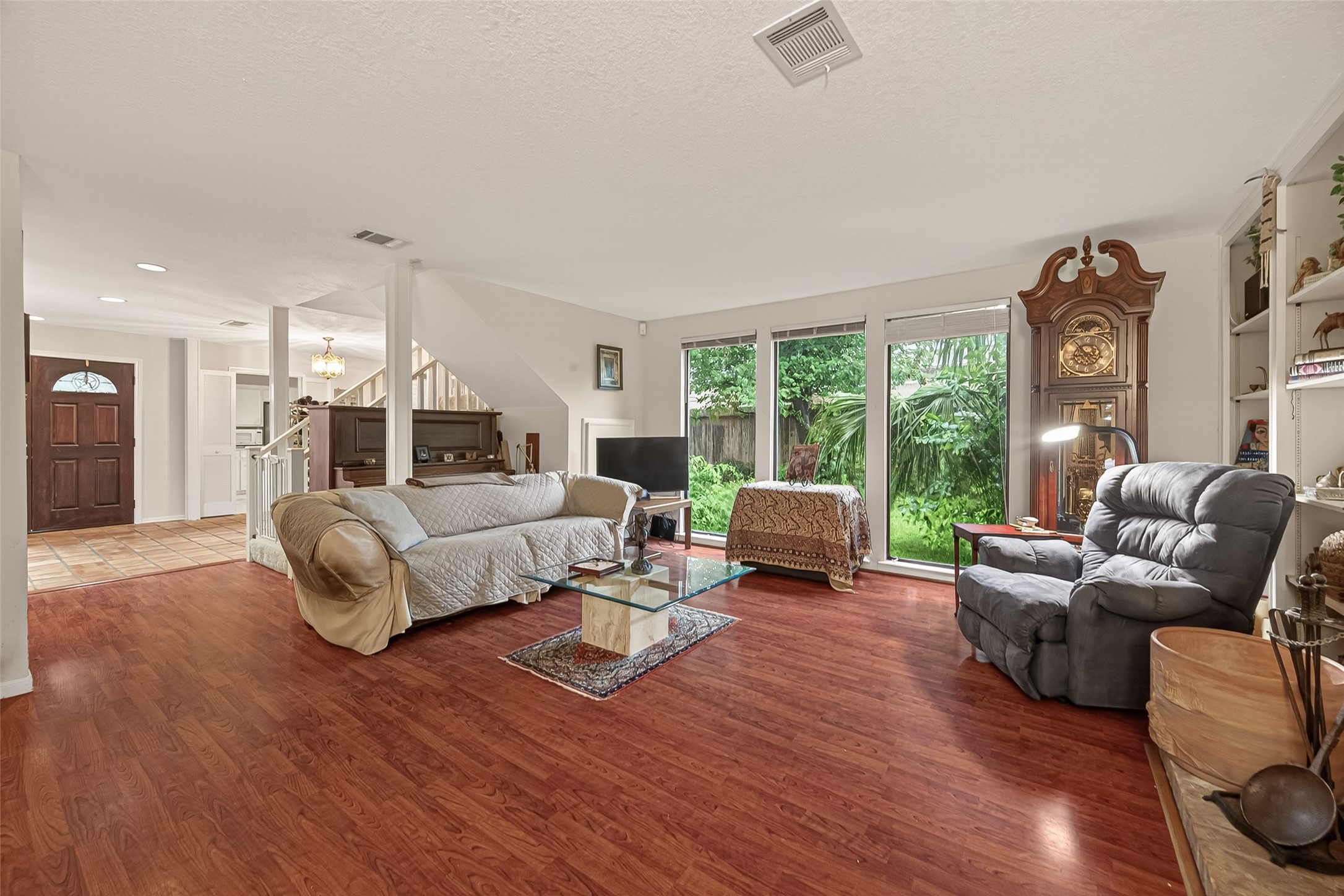 11614 Cedar Creek Drive Property Photo 4