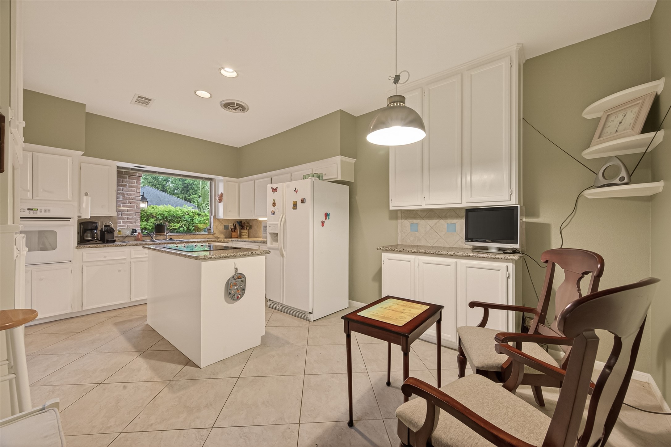 11614 Cedar Creek Drive Property Photo 10
