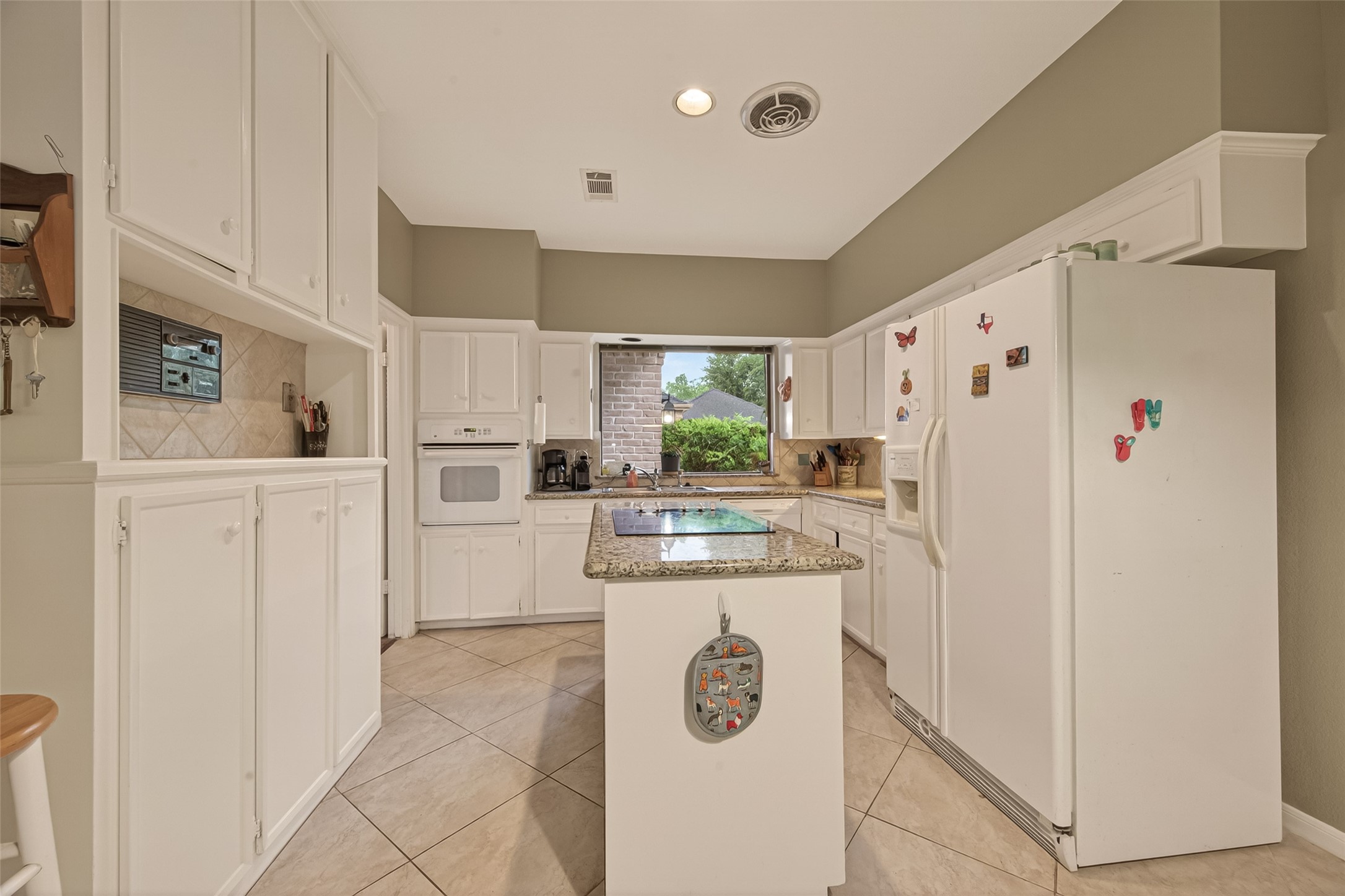 11614 Cedar Creek Drive Property Photo 12