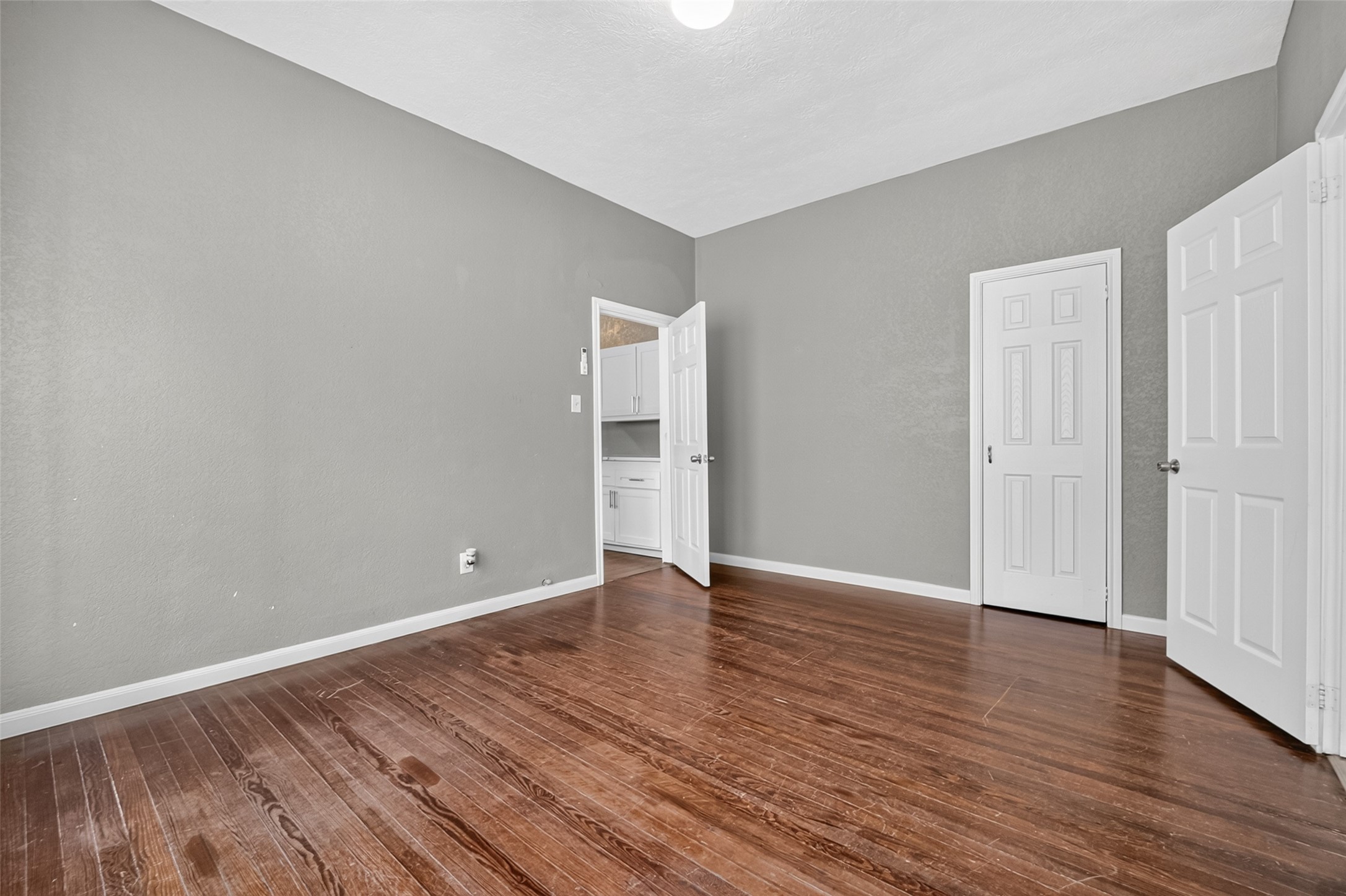 3010 Garrow Street Property Photo 6