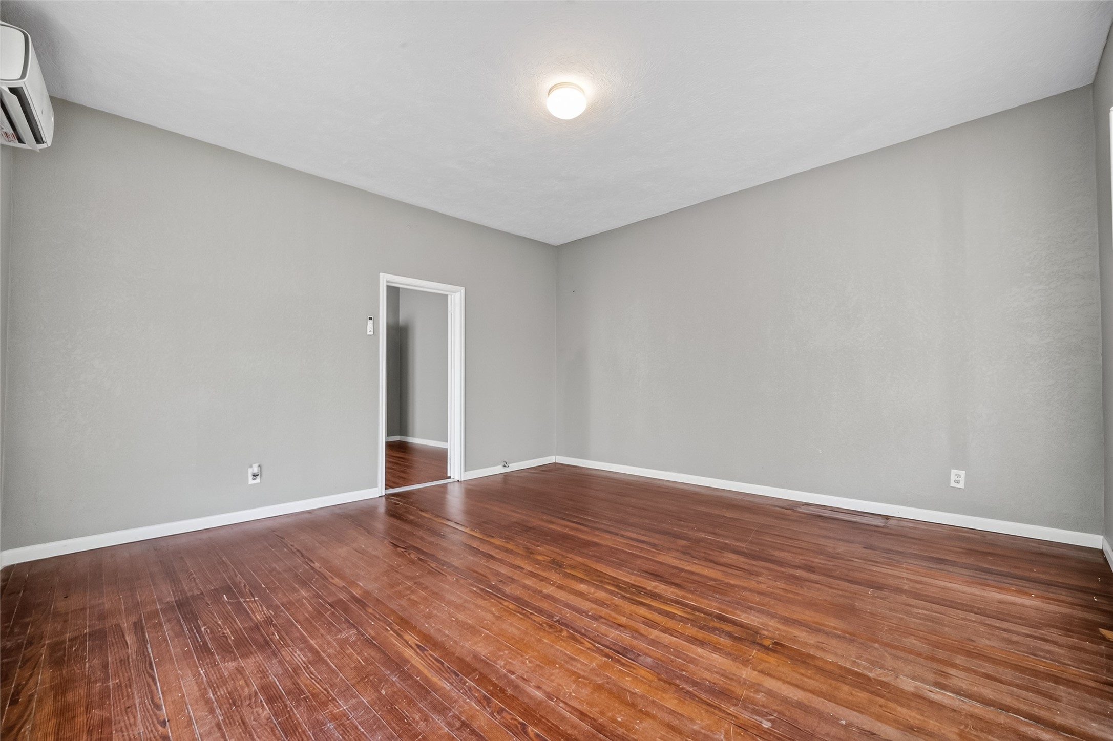 3010 Garrow Street Property Photo 10