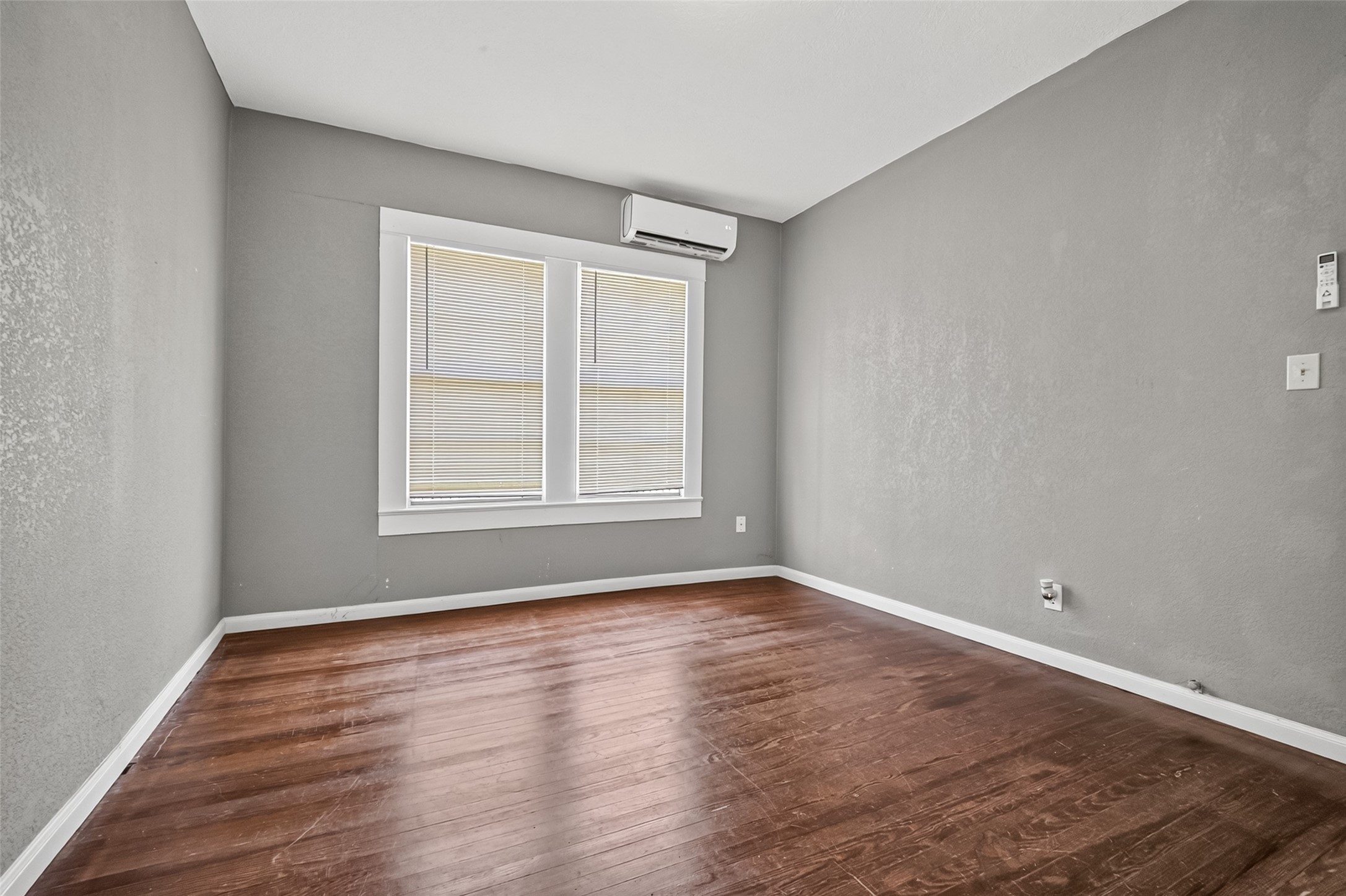 3010 Garrow Street Property Photo 13