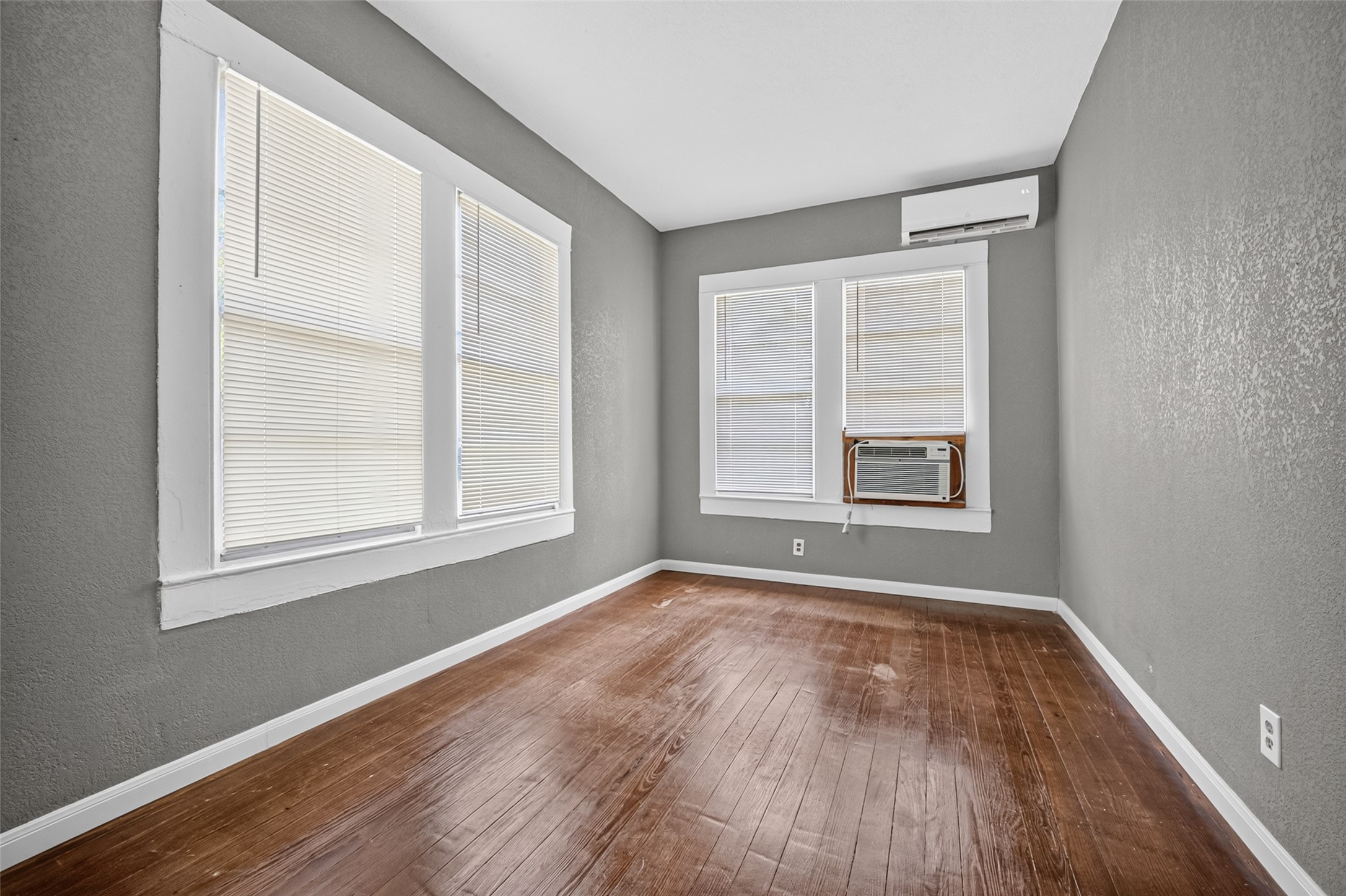 3010 Garrow Street Property Photo 16