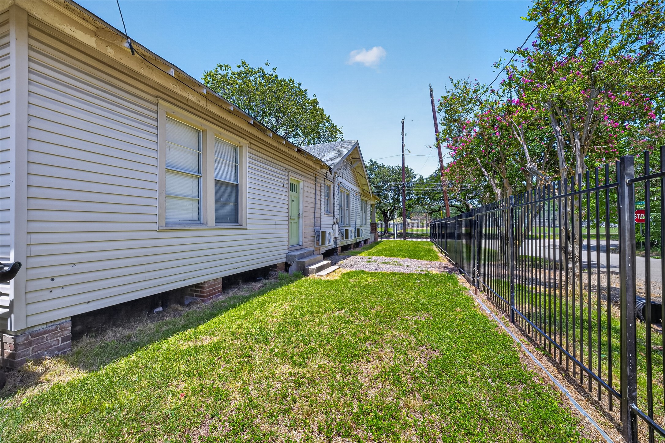 3010 Garrow Street Property Photo 17