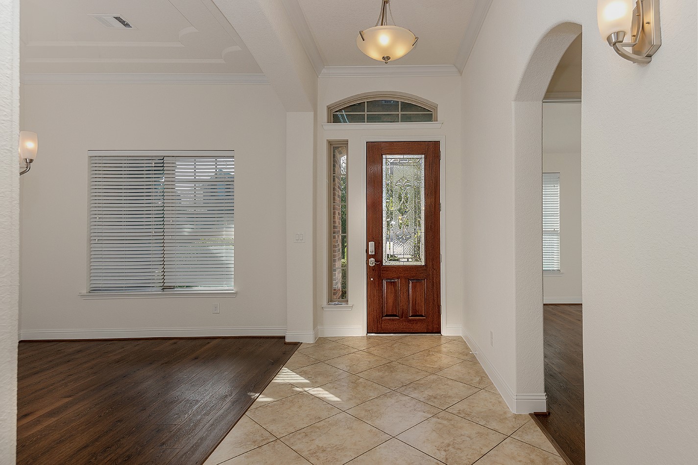 46 Caprice Bend Place Property Photo 5