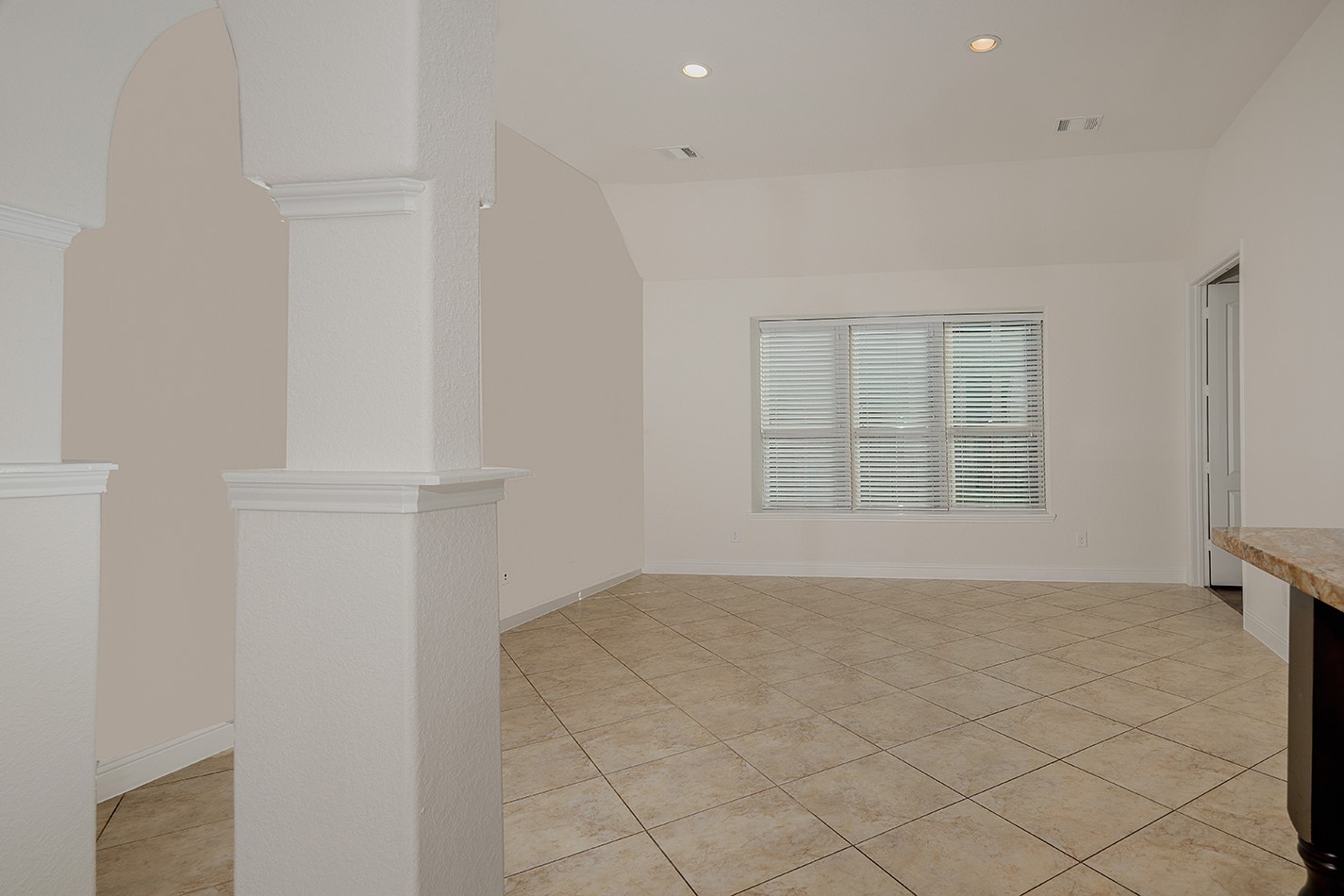 46 Caprice Bend Place Property Photo 16