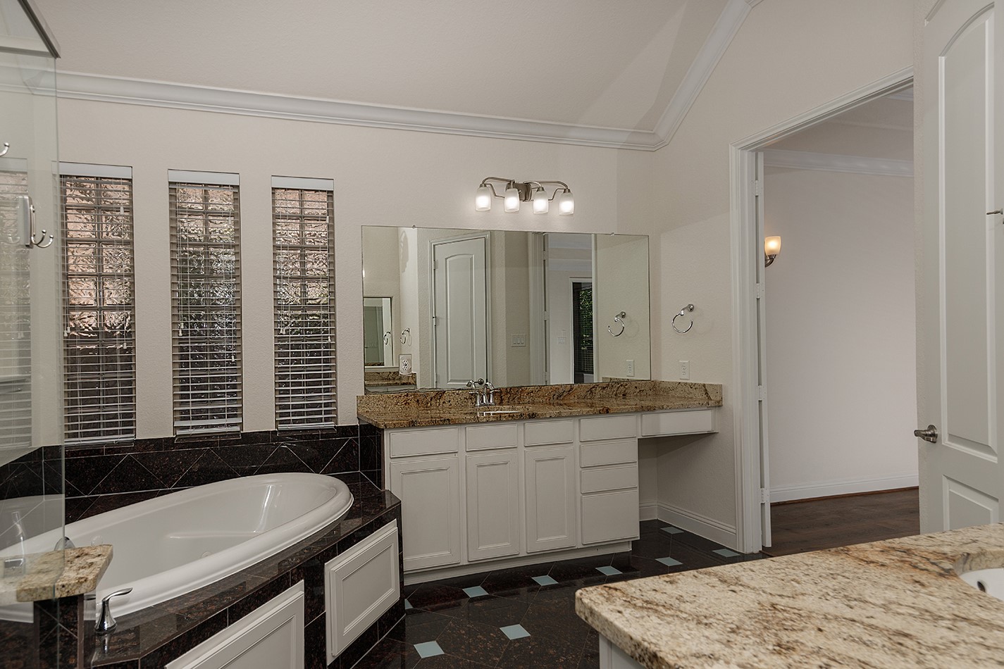 46 Caprice Bend Place Property Photo 20