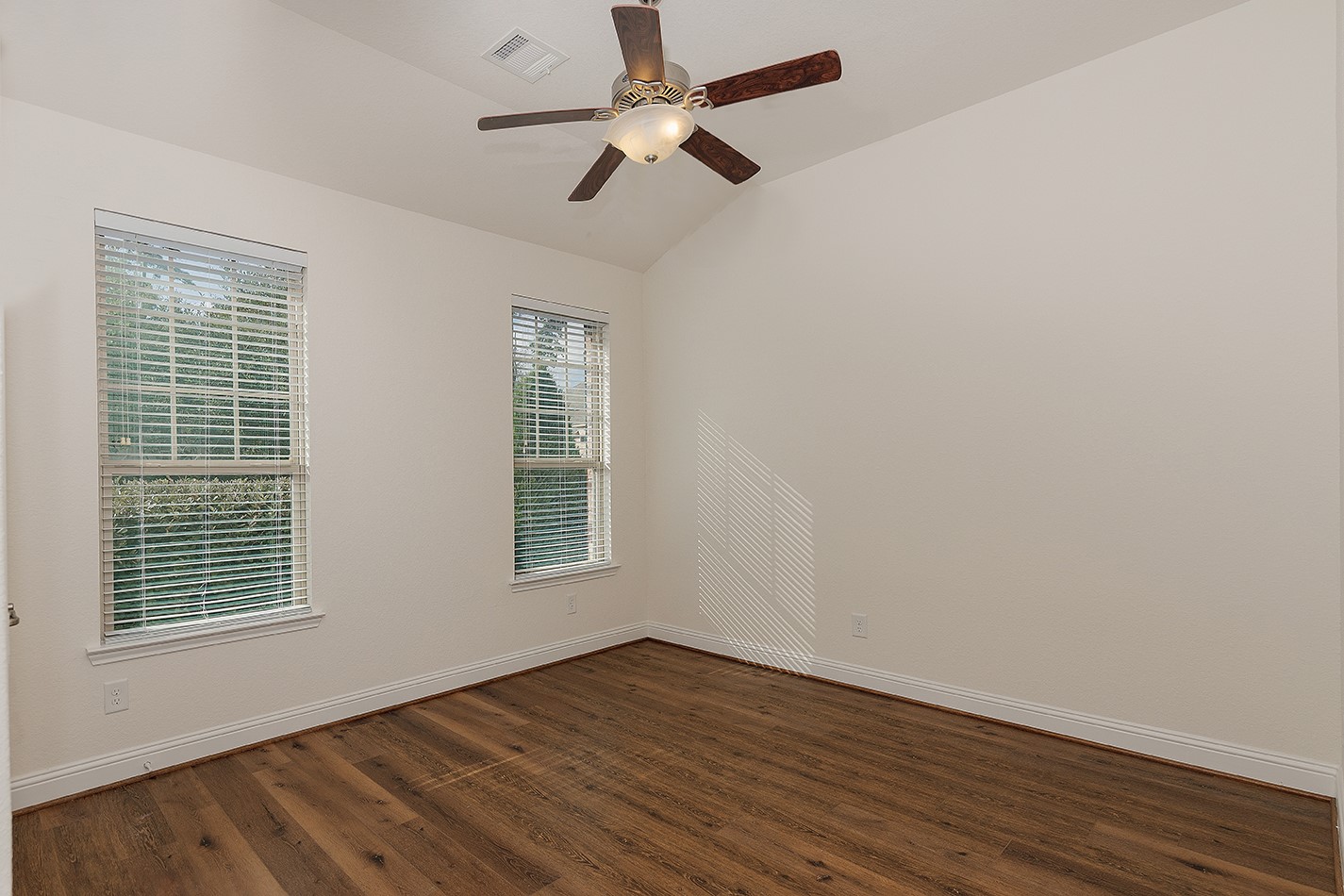 46 Caprice Bend Place Property Photo 24