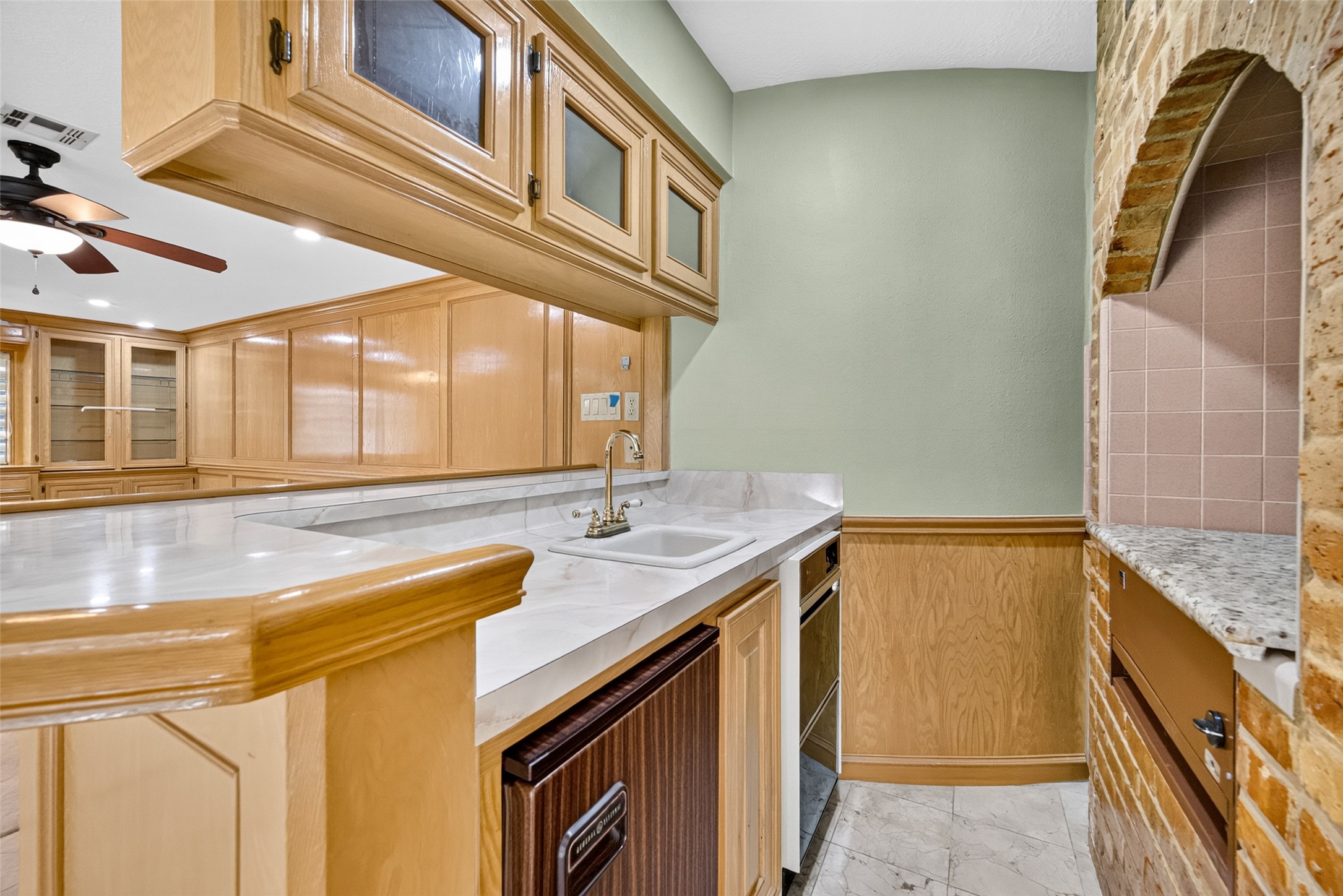 8007 Erie Street Property Photo 14