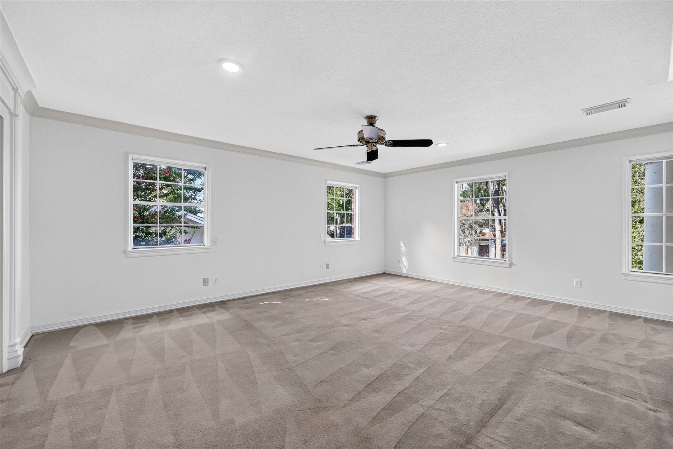 8007 Erie Street Property Photo 25