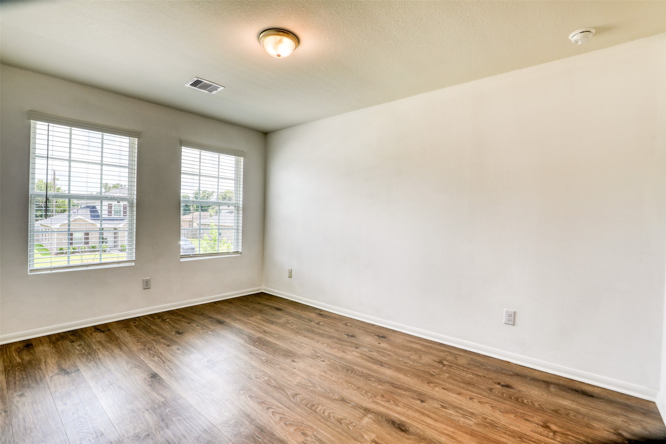 422 Magnolia Street Property Photo 16