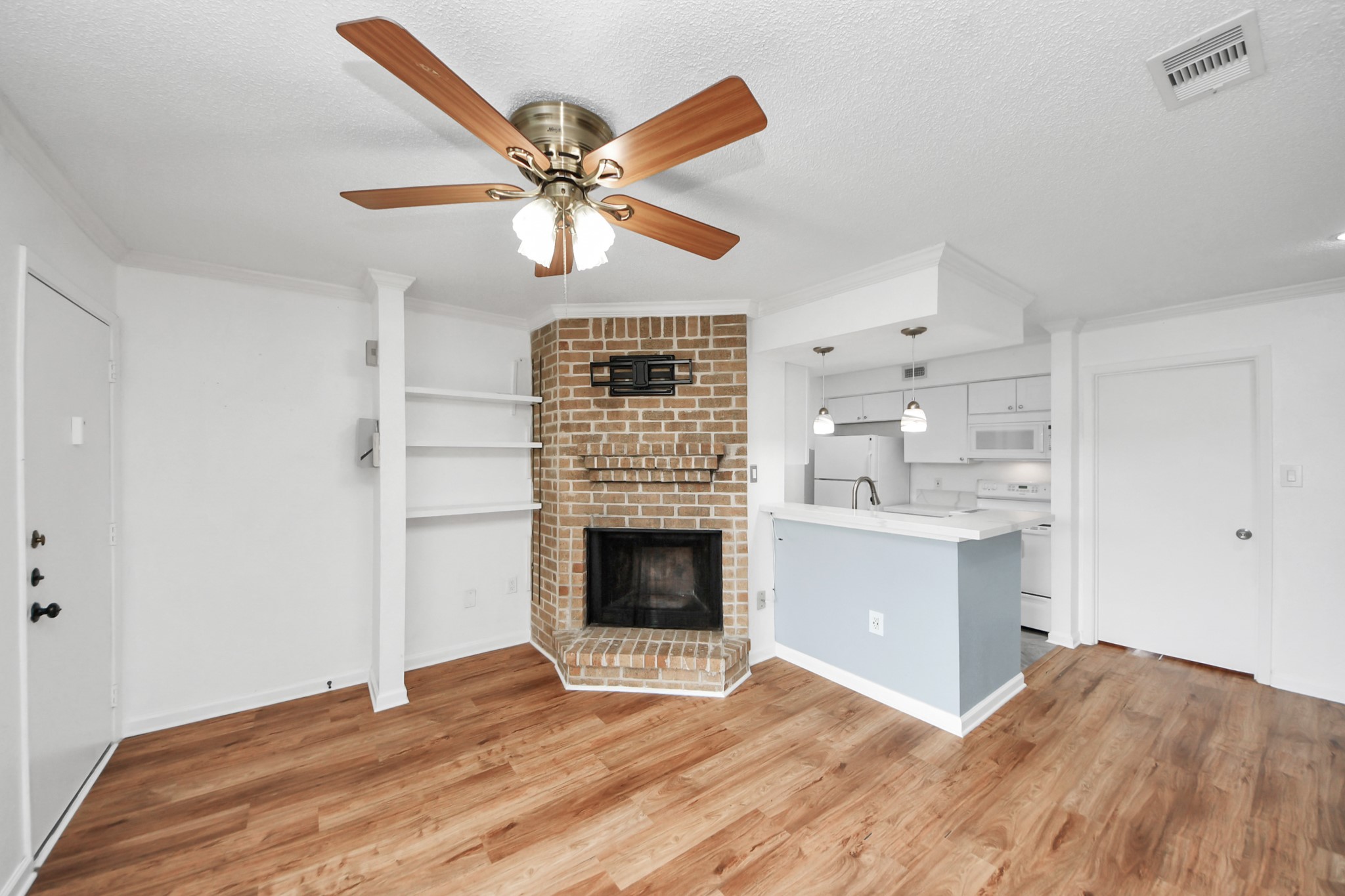 250 El Dorado Boulevard 204 Property Photo 4