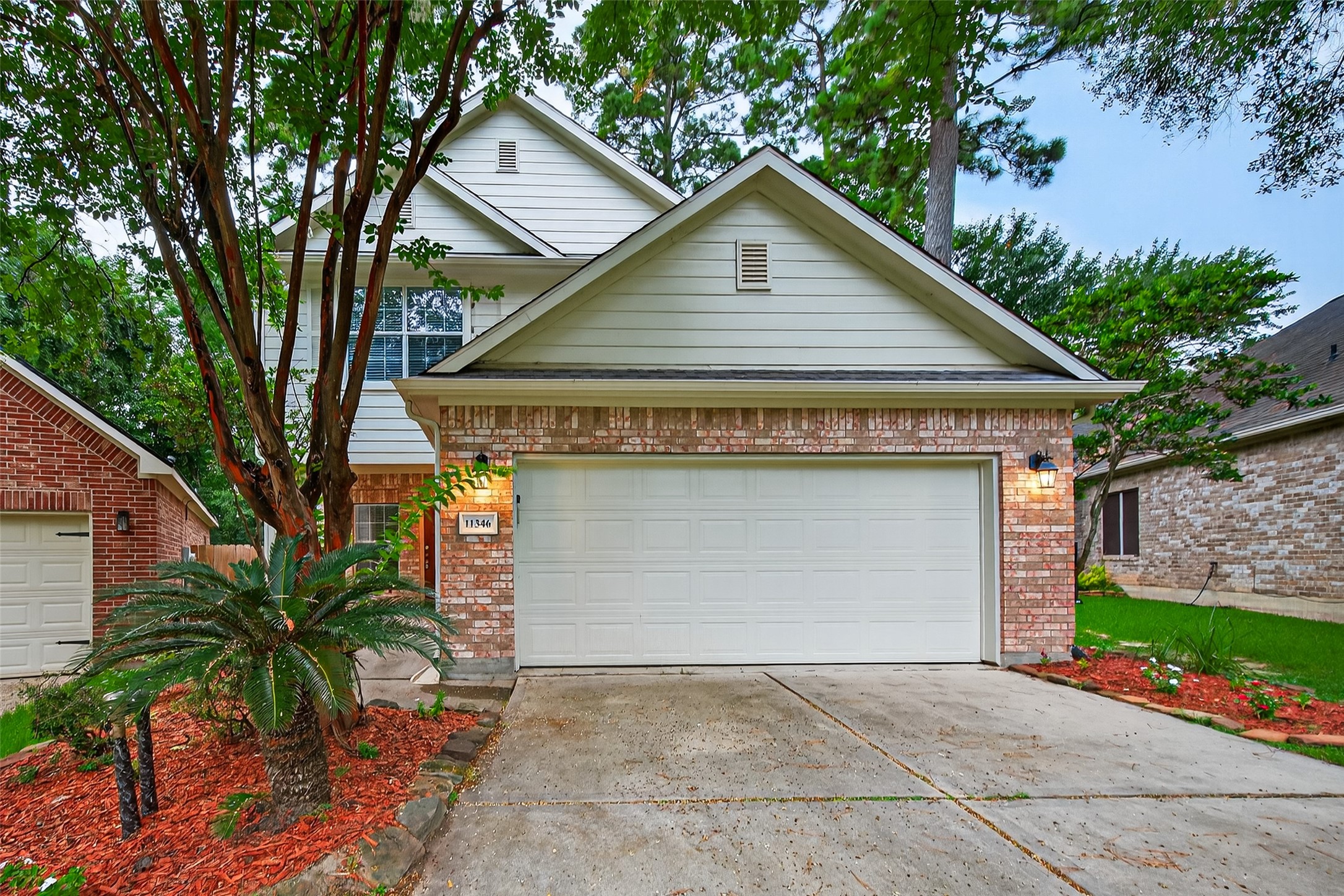 11346 Glenforest Property Photo 1