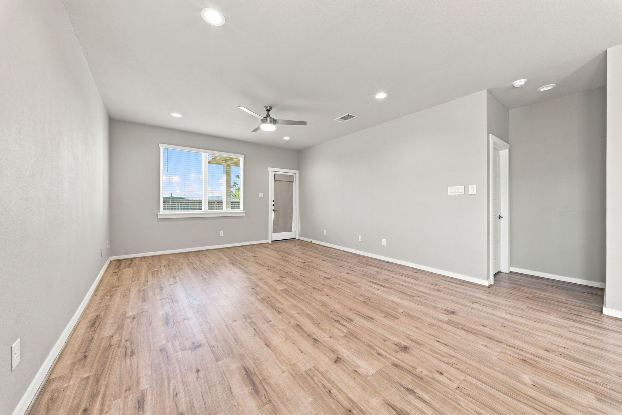 2807 Chancery Summit Court Property Photo 3