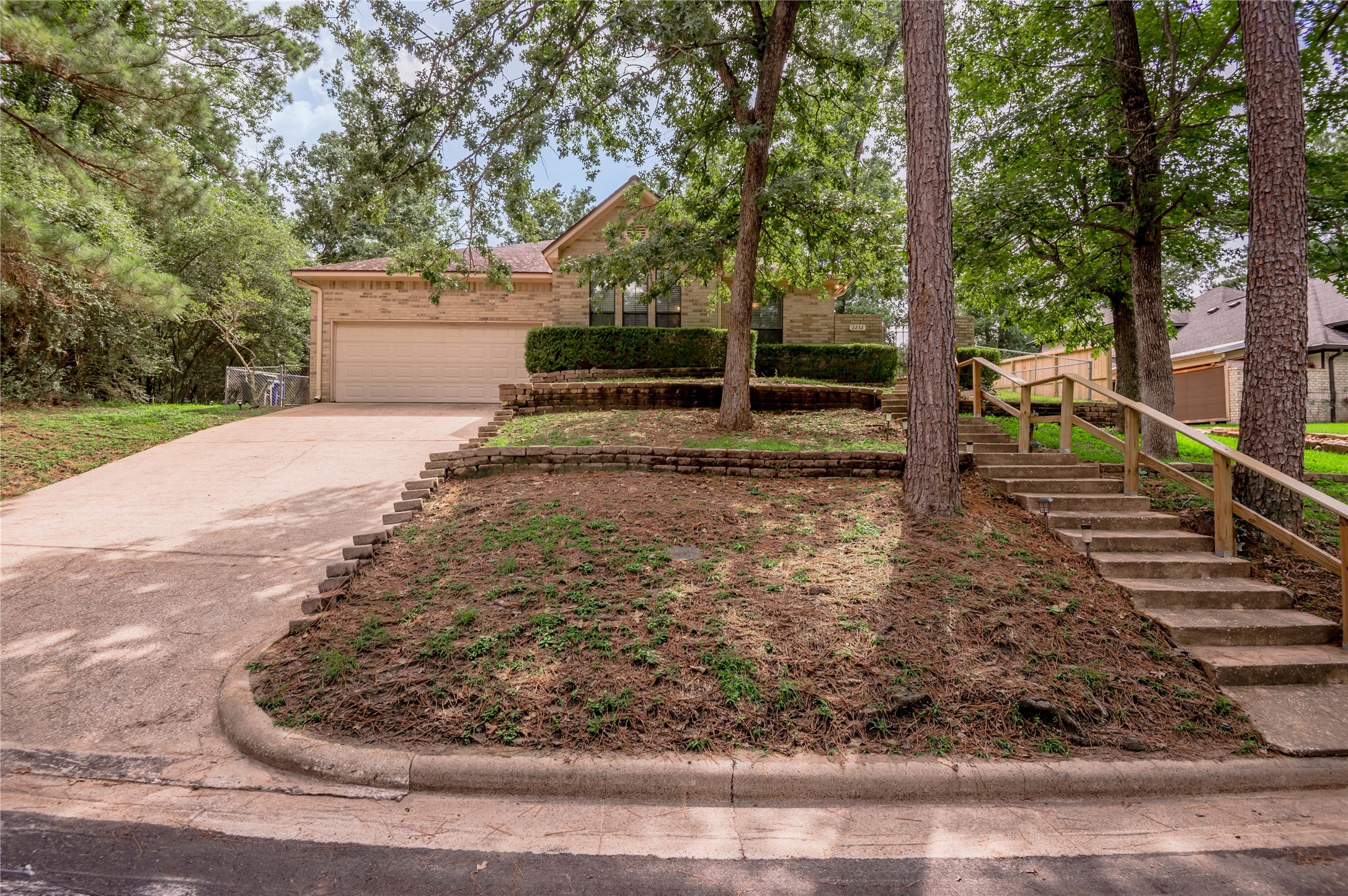 2232 Azalea Circle Circle Property Photo 2