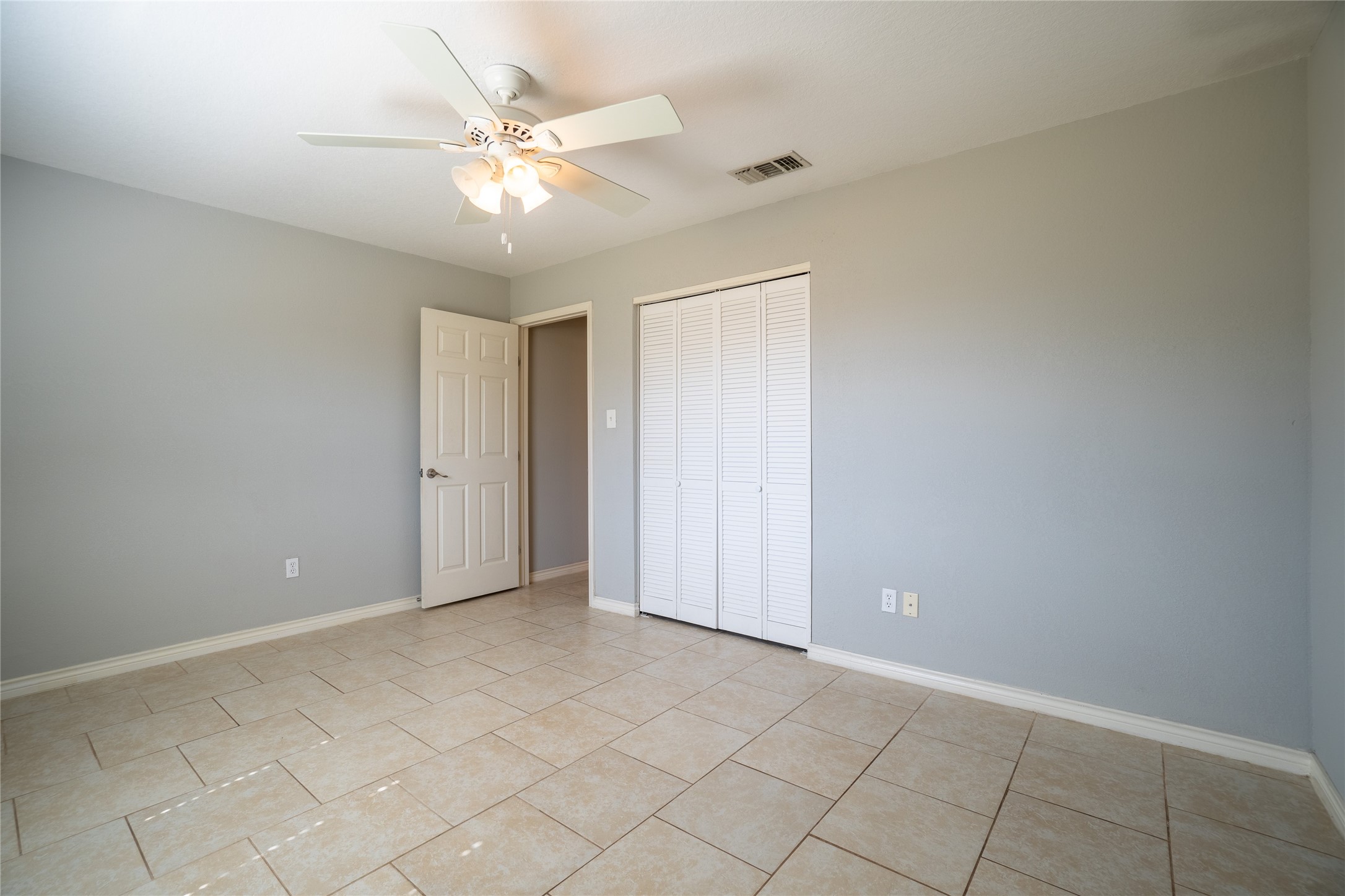 140 Lakewood Drive Property Photo 33