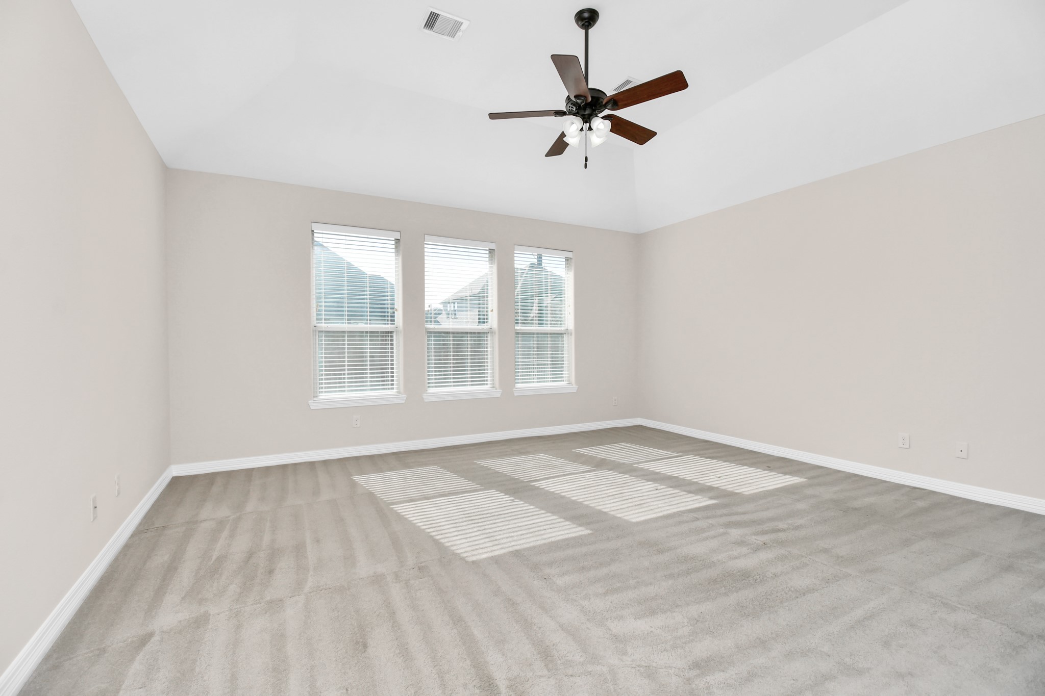 6313 Deer Meadow Lane Property Photo 14